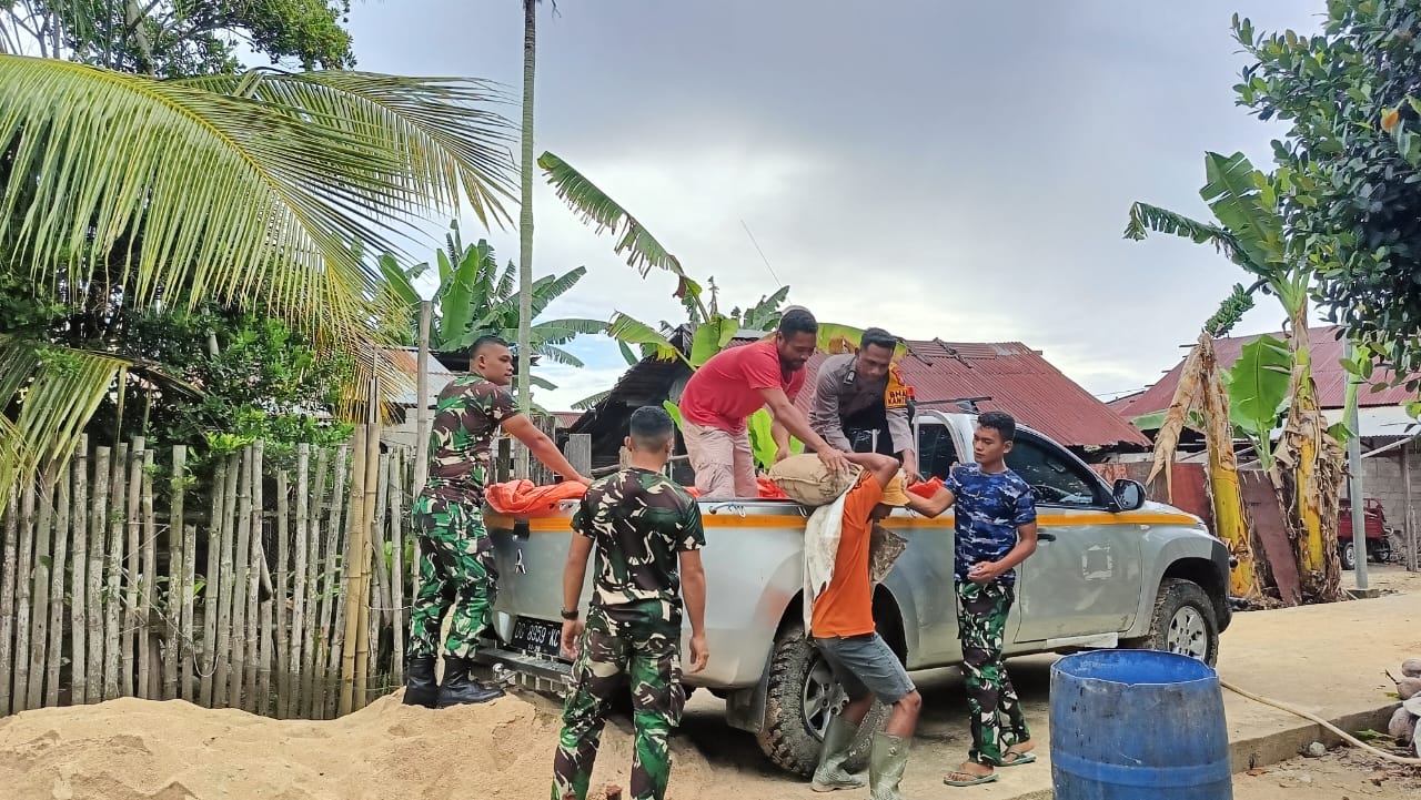 Sinergi TNI-Polri dalam Pembangunan Desa: TMMD ke-119 di Desa Lolasita