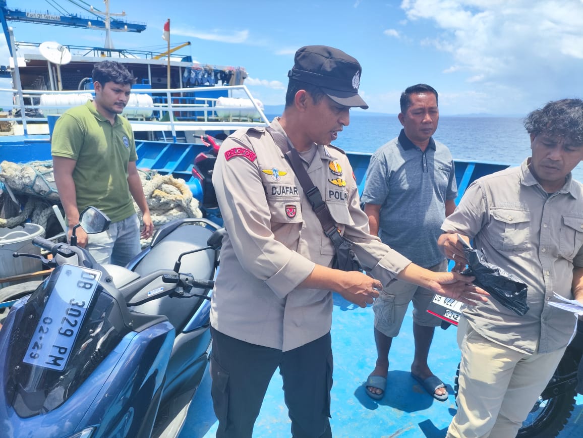 Polsek Kp3 Ahmad Yani Tingkatkan Keamanan Selama Ramadhan dengan Patroli di Pelabuhan Ahmad Yani, Kota Ternate