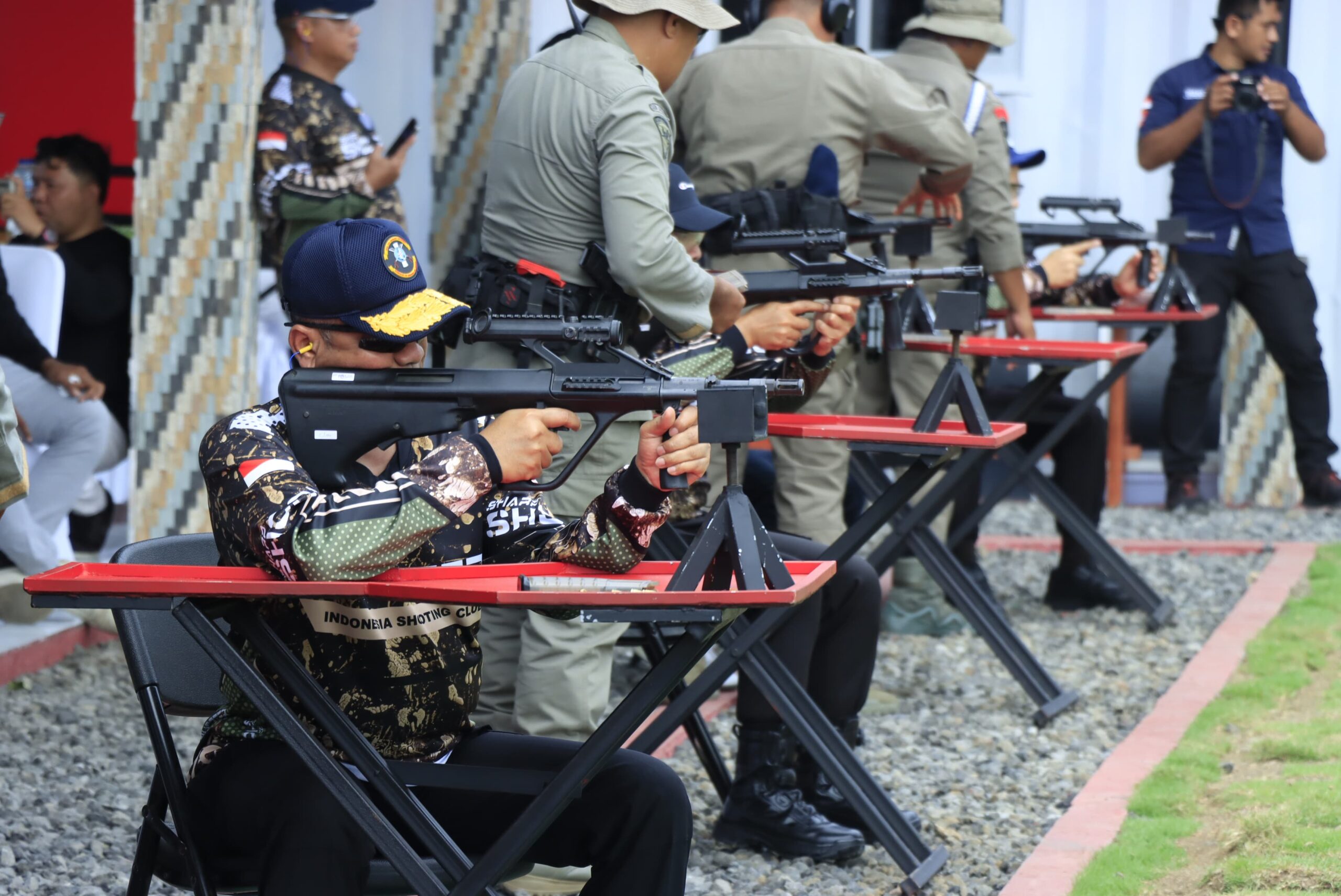 Latihan Menembak Bersama, Polda Malut dan Media Perkuat Sinergi Jelang Pilkada