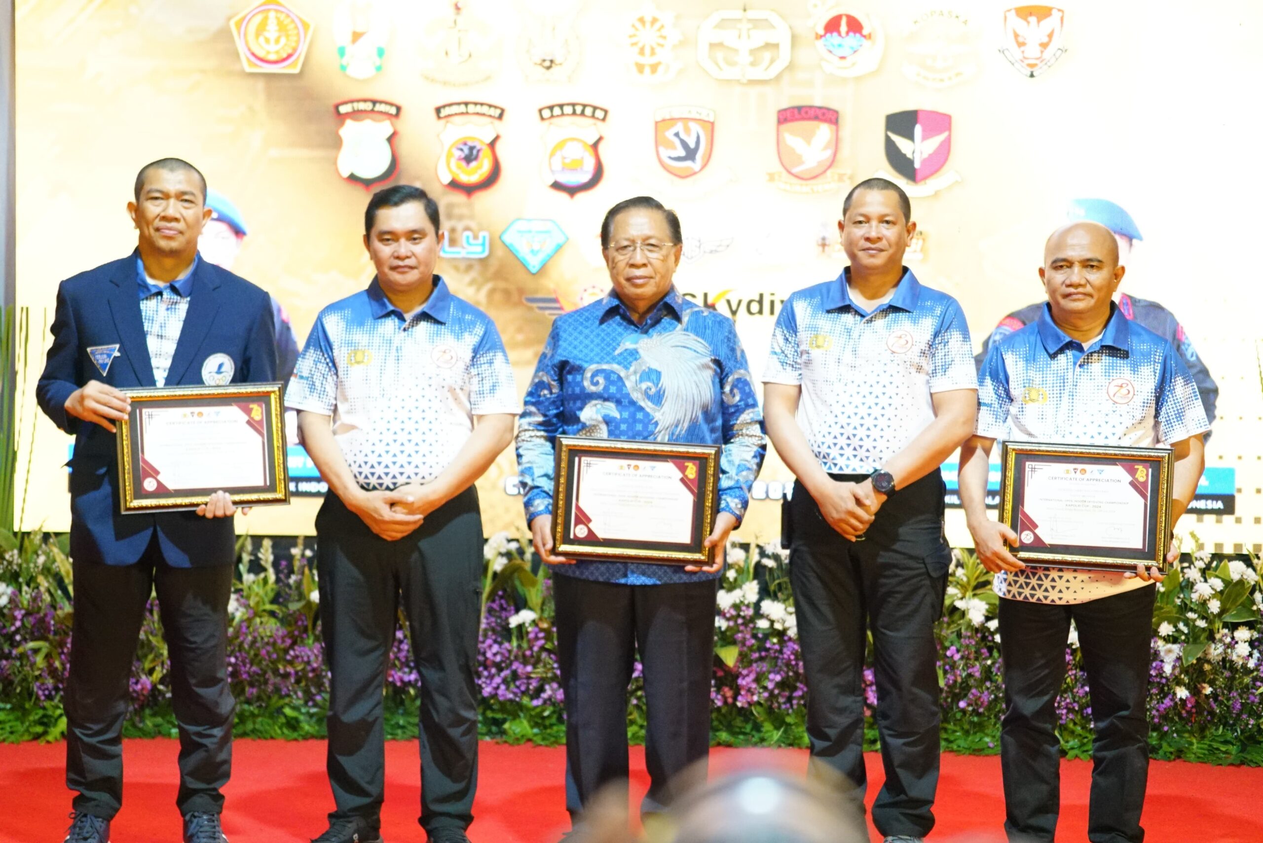 Resmi Ditutup! Tim Terjun Payung Polri Kembali Raih Prestasi Gemilang di Internasional Skydiving Championship Kapolri Cup 2024.