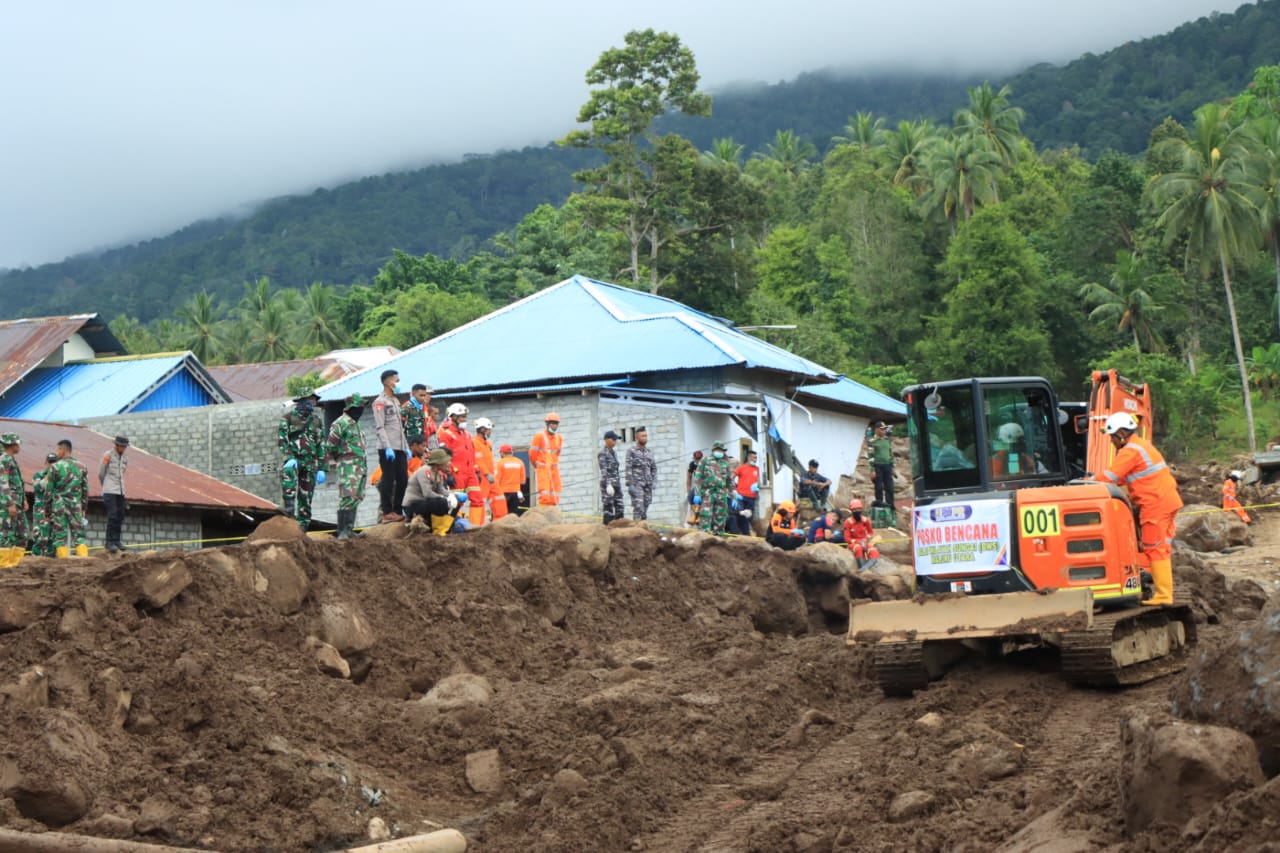 Memasuki Hari ke-4, Pencarian Korban Banjir Bandang di Kelurahan Rua Terus Dilakukan