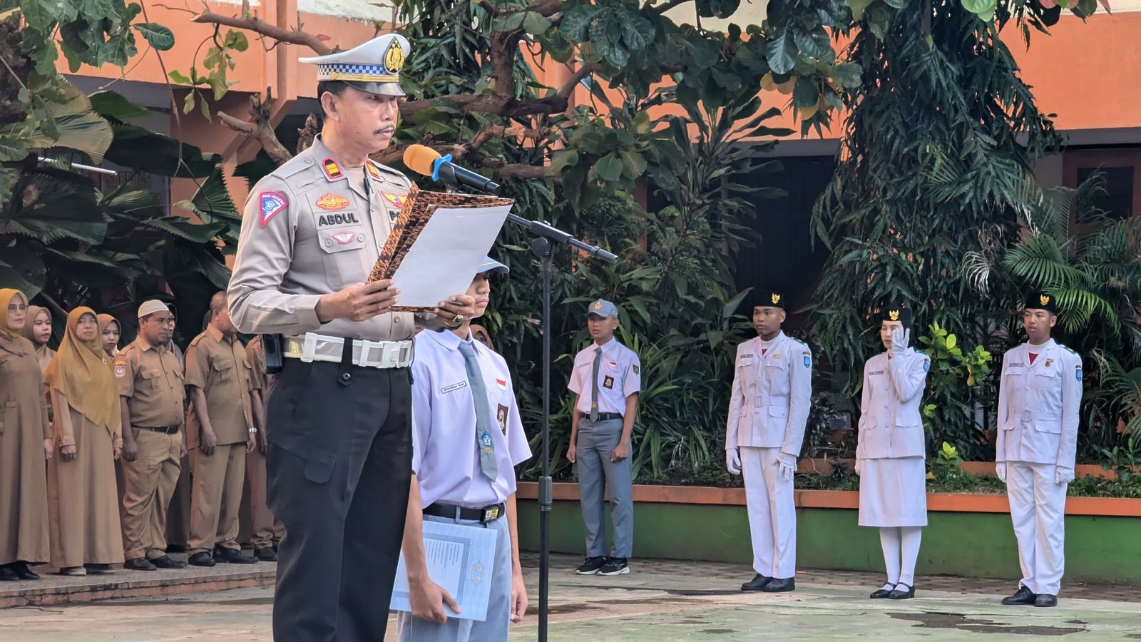 Police Goes to School: Edukasi Keselamatan Lalu Lintas di SMK Negeri 1 Ternate