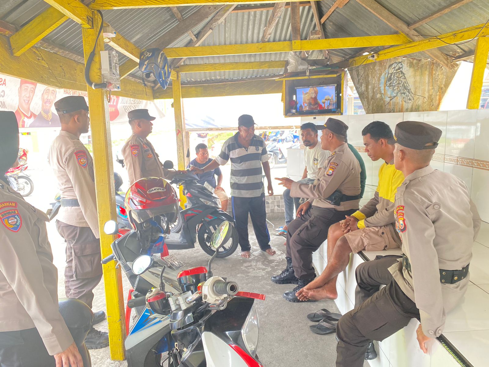 Subsatgas Binmas Sambangi Warga, Ajak Wujudkan Pilkada Damai