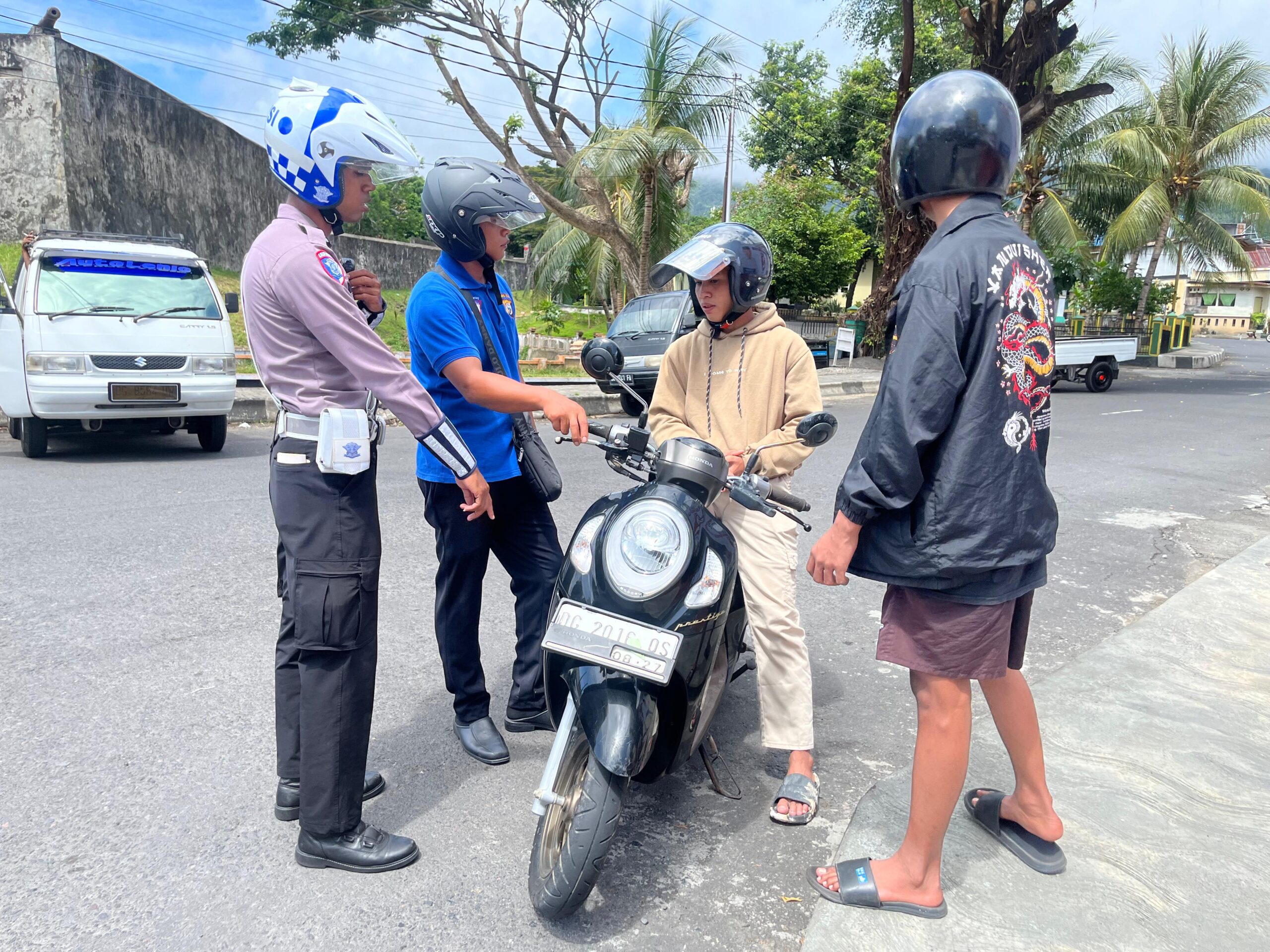 Hari Kedua Operasi Zebra Kieraha 2024: 203 Tilang dan 484 Teguran untuk Pelanggar Lalu Lintas