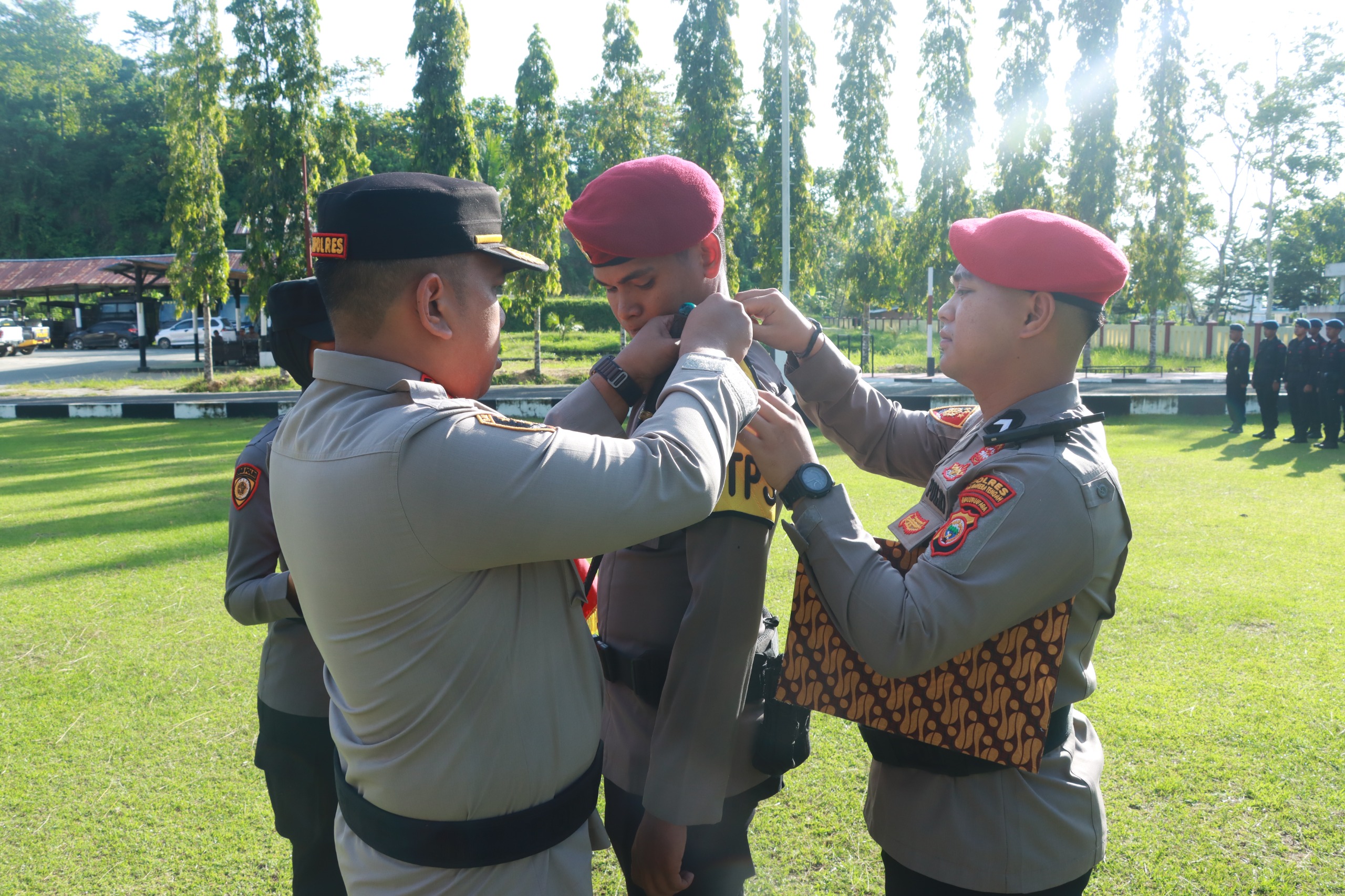 Kapolres Halteng pimpin Gelar Apel Pergeseran Pasukan Pengamanan TPS.