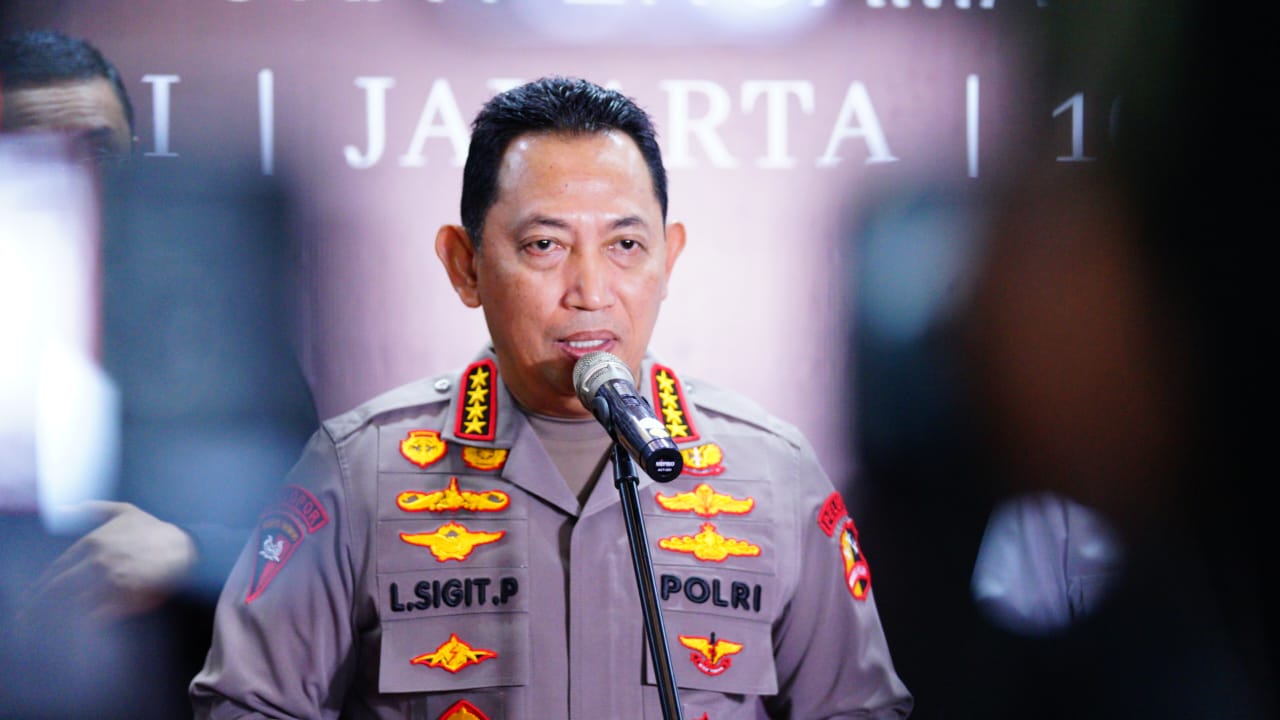 Kapolri: Personel Gabungan Polri-TNI Amankan 61 Ribu Lokasi Ibadah dan Rekreasi Saat Natal-Tahun Baru