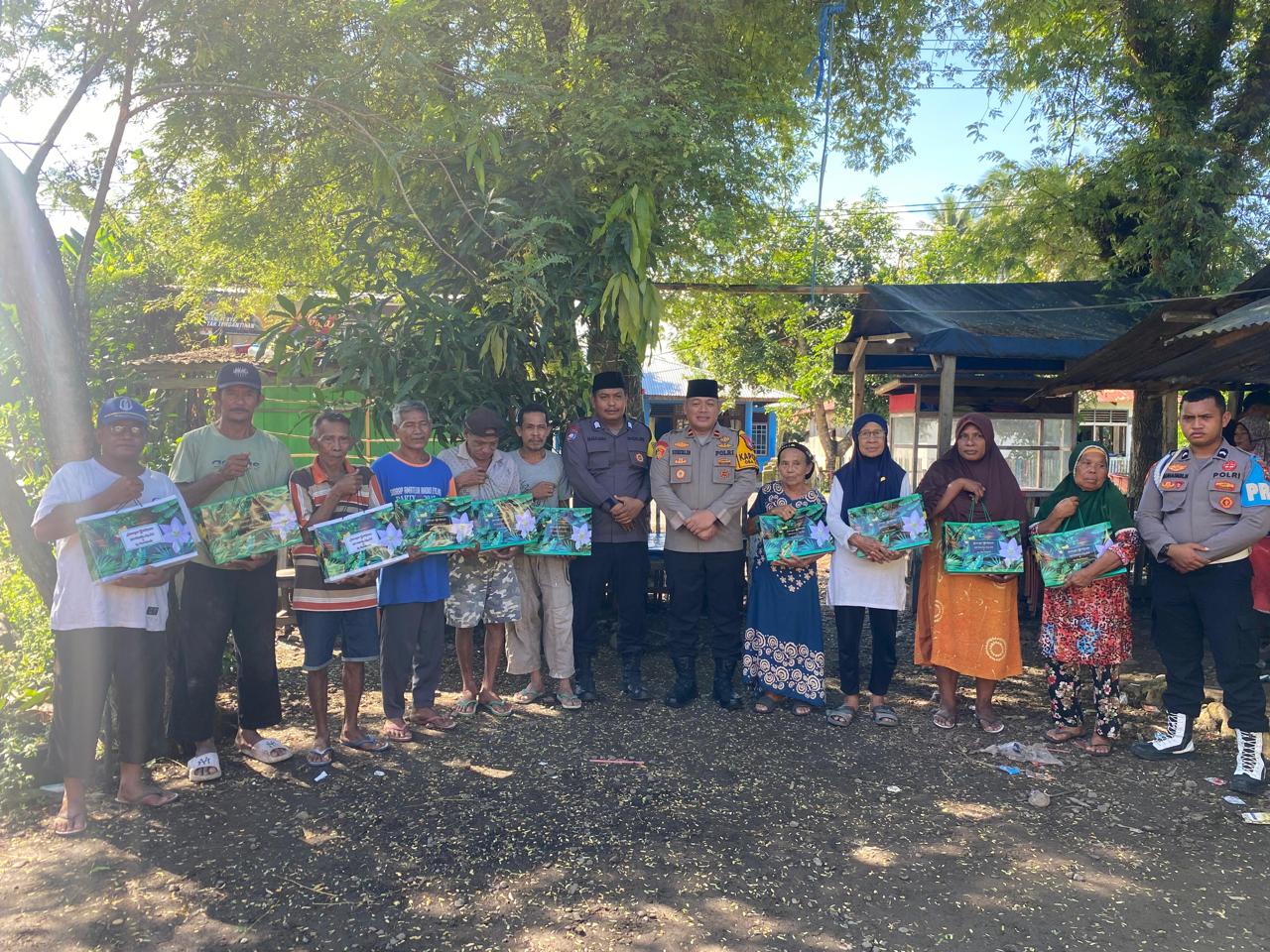 Kapolsek Oba Utara Menampung Aspirasi Masyarakat Lewat Program ‘Jumat Curhat’ di Dusun Sukma