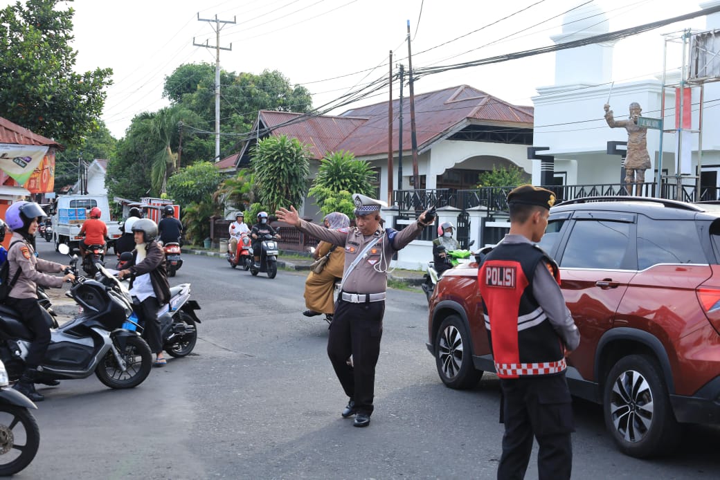 Antisipasi Kemacetan, Polda Malut Kerahkan Personel di Titik Padat Lalu Lintas