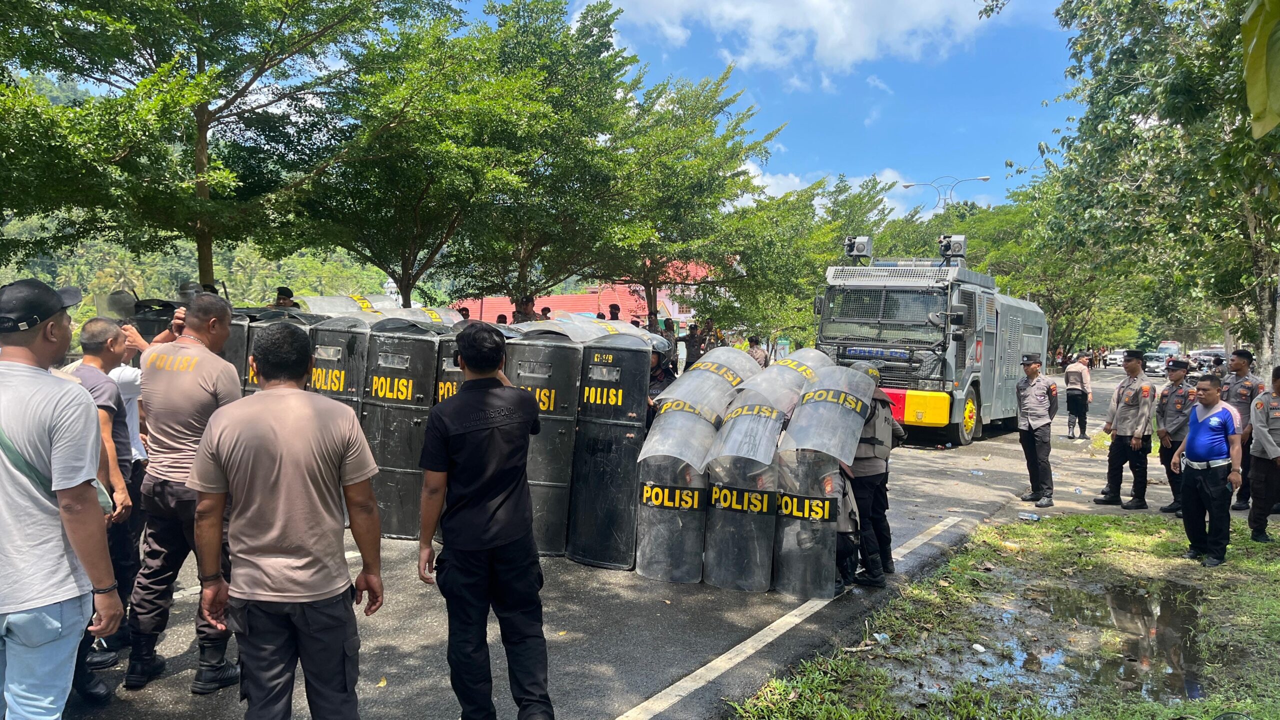 Polres Halteng Gelar Latihan Gladi Posko dan TFG, Guna Antisipasi unjuk rasa 1 Mei dan Gangguan Kamtibmas 2025.