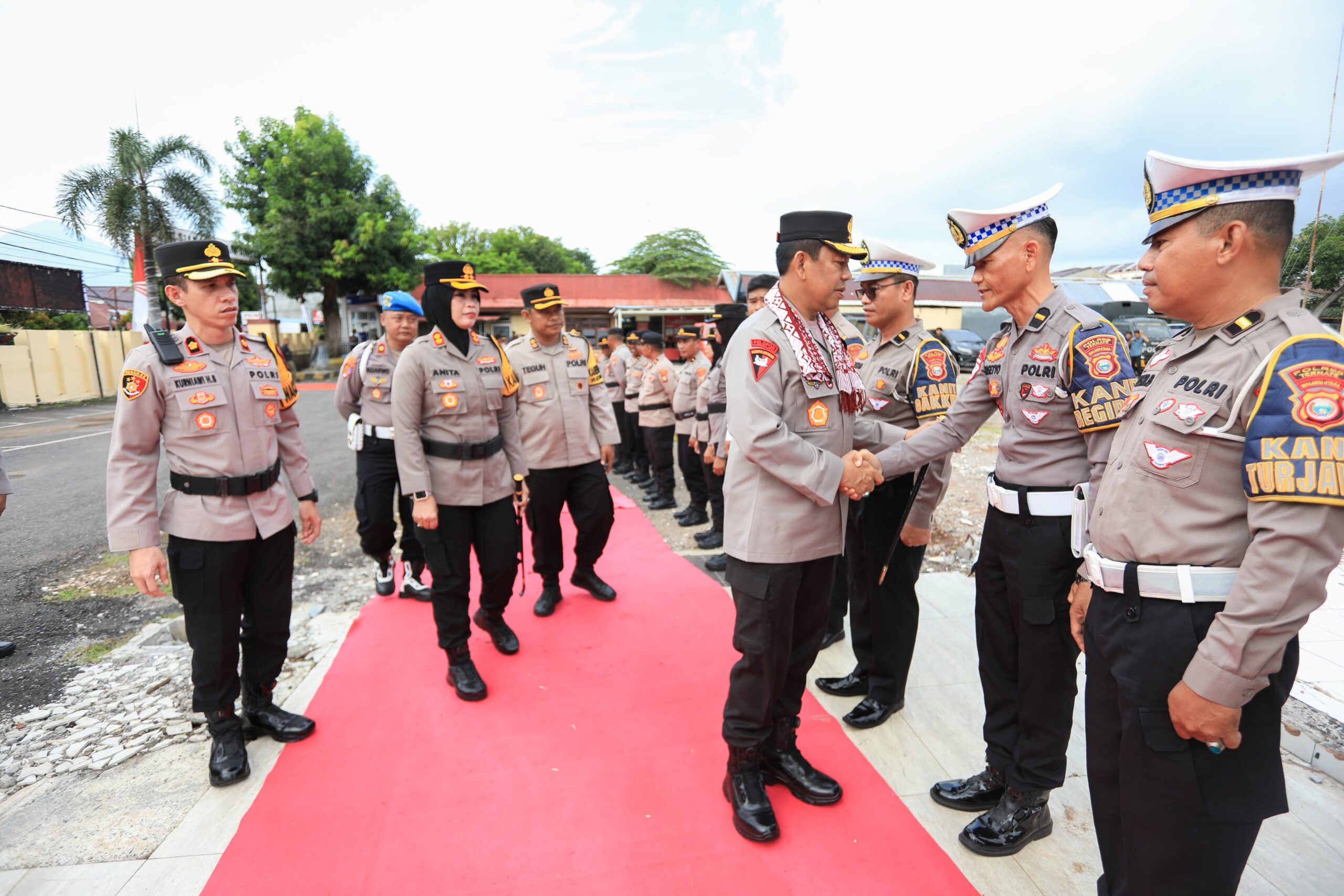 Kunjungi Polres Ternate, Kapolda Malut Tegaskan Komitmen Dalam Peningkatan Palayanan Publik