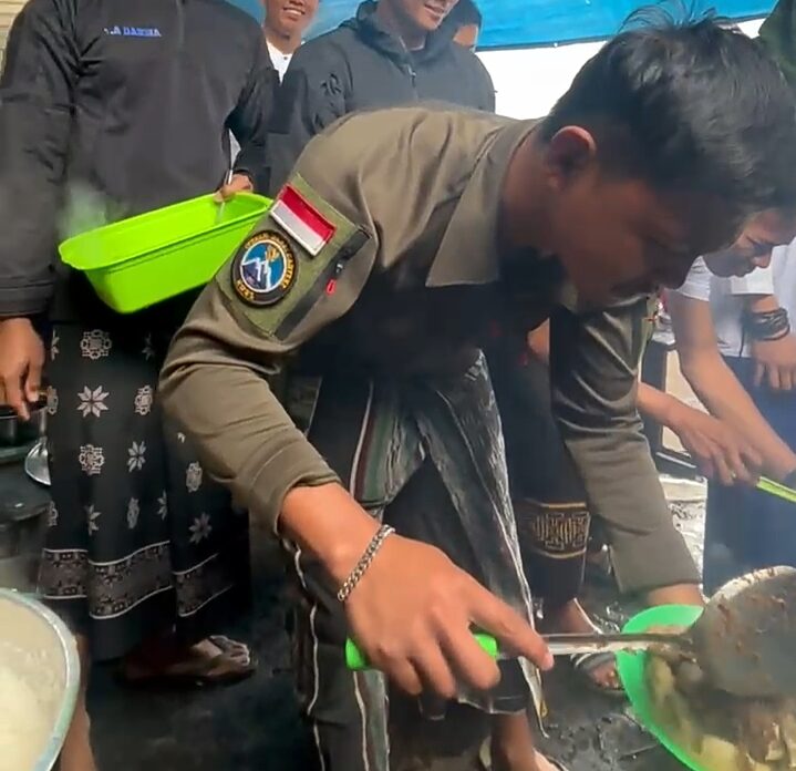 Personel Ops Damai Cartenz Rayakan Lebaran di Sugapa dengan Kebersamaan dan Solidaritas