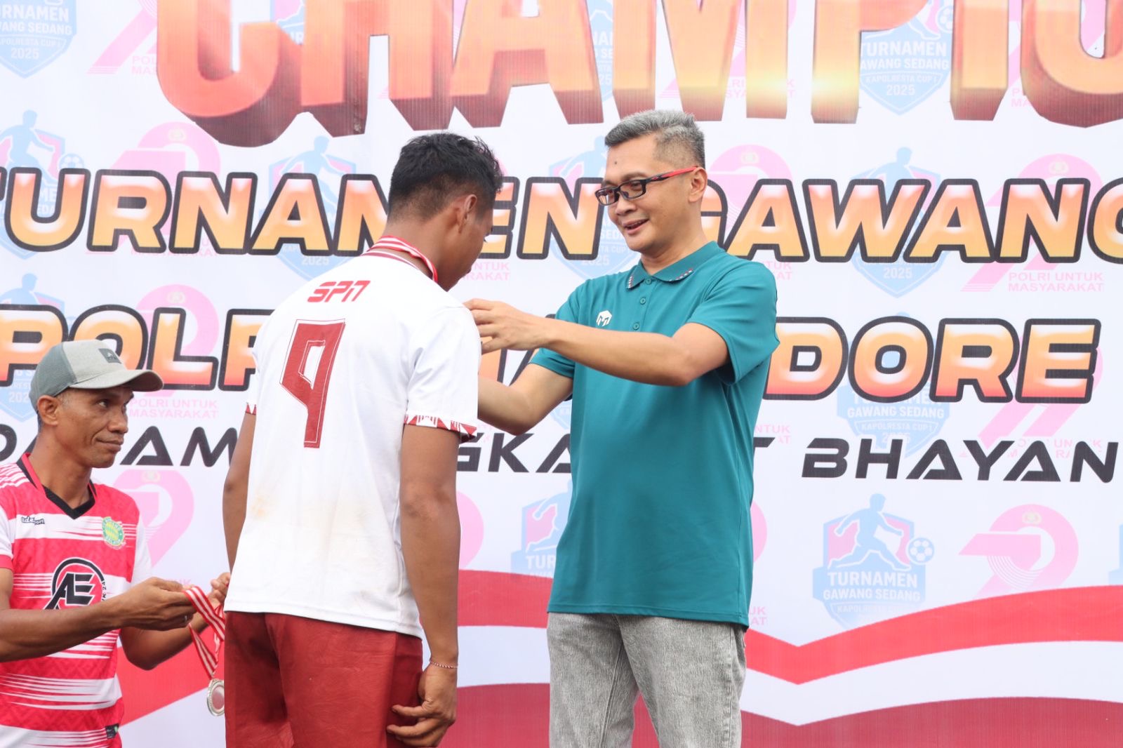 Penutupan Turnamen Sepak Bola Gawang Sedang “Kapolresta Cup I Tahun 2025” Meriahkan HUT Bhayangkara ke-79