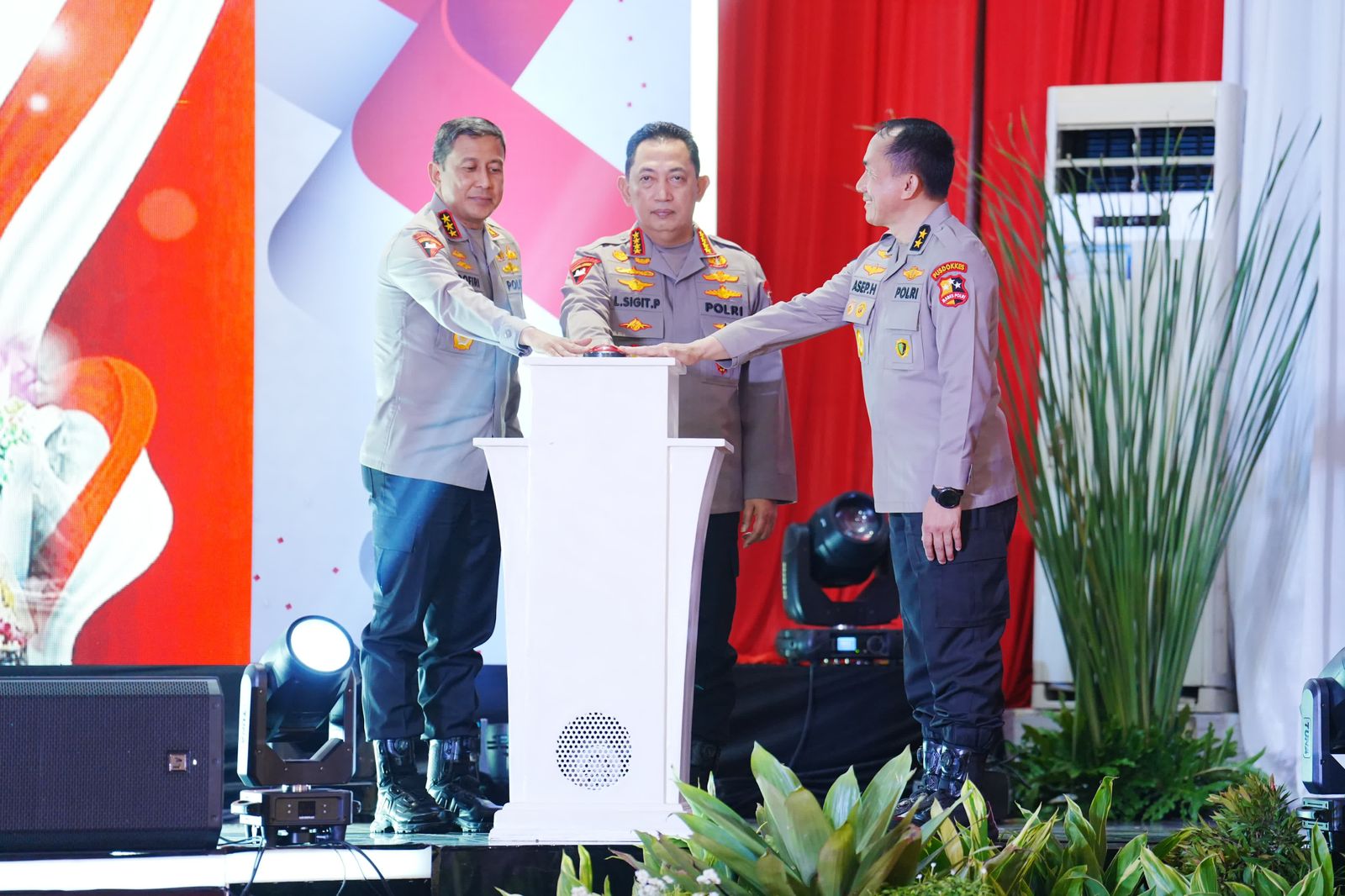 Kapolri Hadiri Puncak Bakti Kesehatan Jelang Hut ke-79 Bhayangkara, Diikuti Ratusan Ribu Peserta
