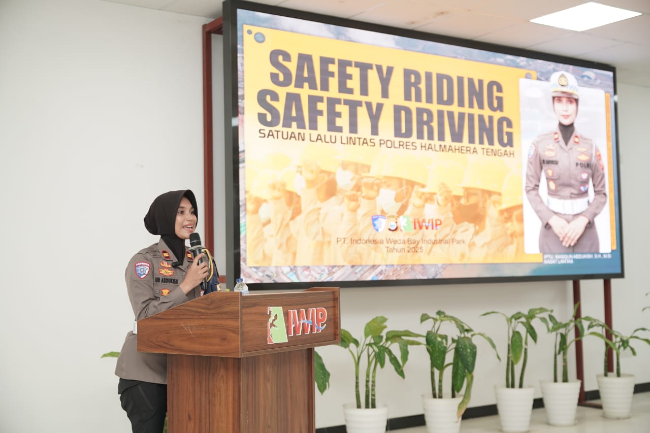 Kasat Lantas Polres Halteng Berikan Edukasi Safety Riding & Driving di PT IWIP