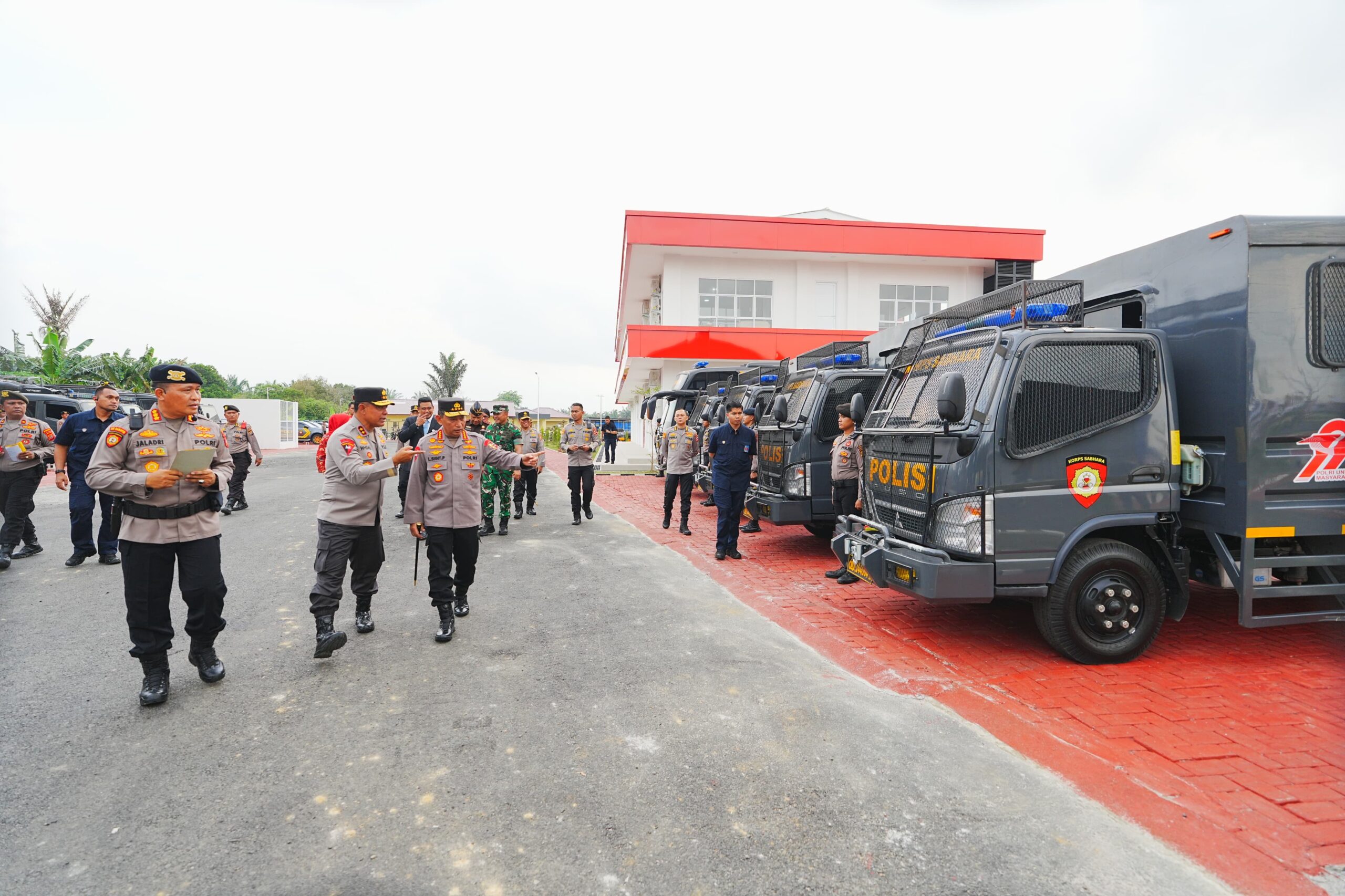 Usai Groundbreaking Dapur SPPG, Kapolri Tinjau Gedung-Fasilitas Polda Sumut