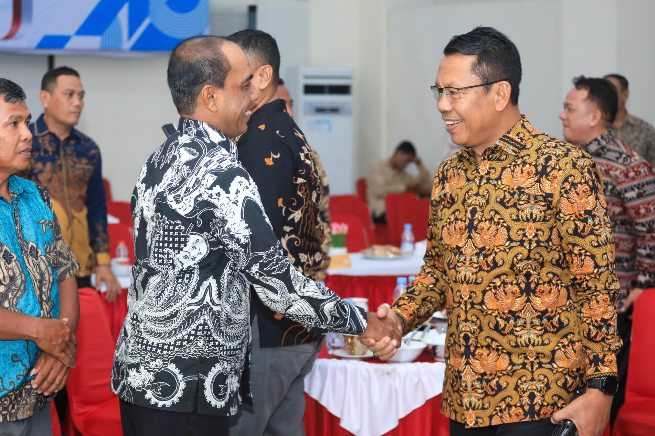 Kapolda Malut Hadiri Nobar Wayang Kulit Hari Bhayangkara ke-79