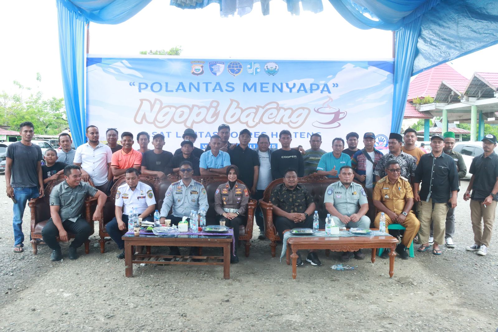 Polantas Menyapa: Wujud Sinergitas Sat Lantas Halteng dengan Pelaku Transportasi