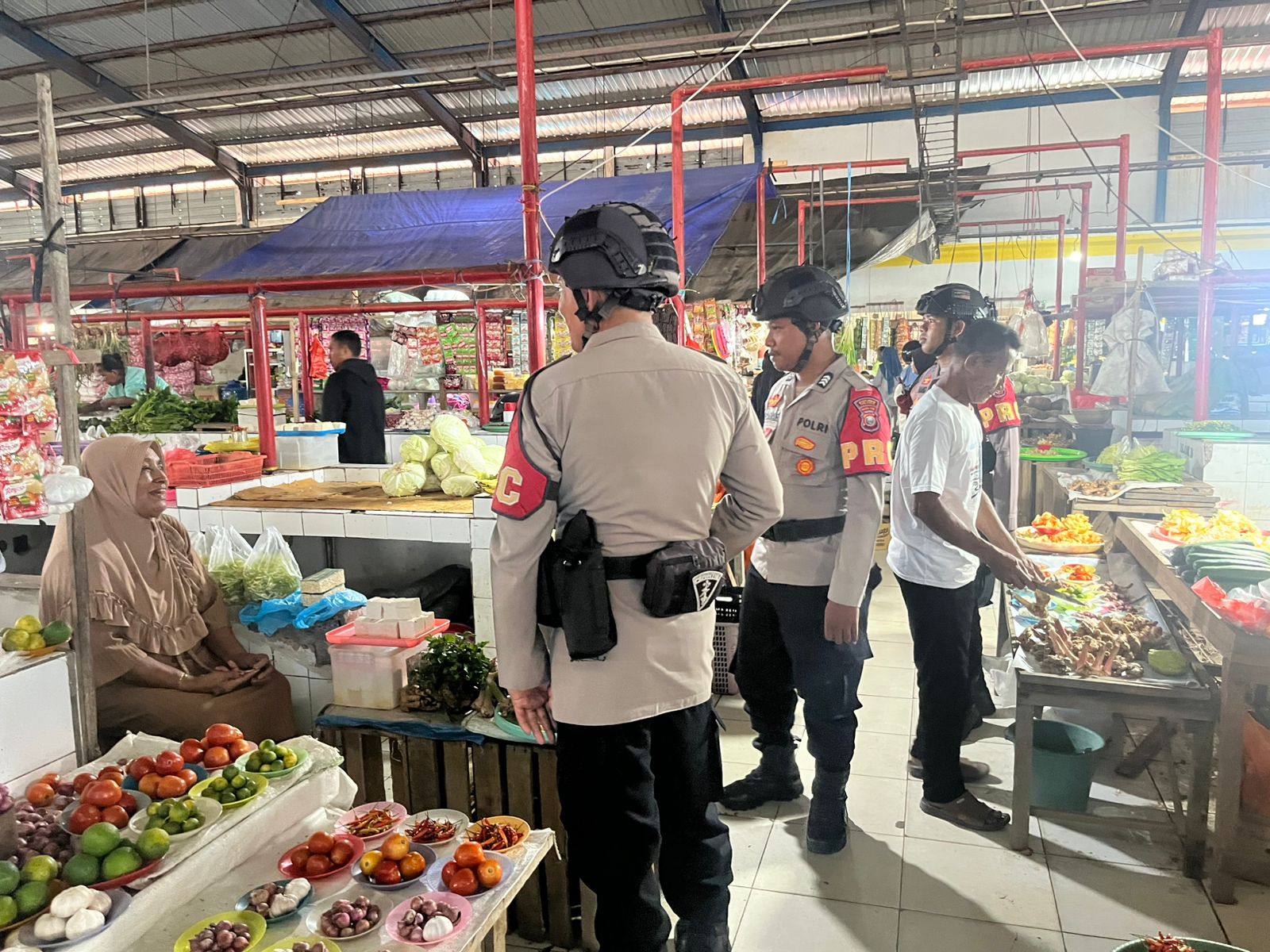 Jaga Sula- Tingkatkan Kamtibmas, Sat Samapta Polres Sula Gelar Patroli Di Pasar Basanohi