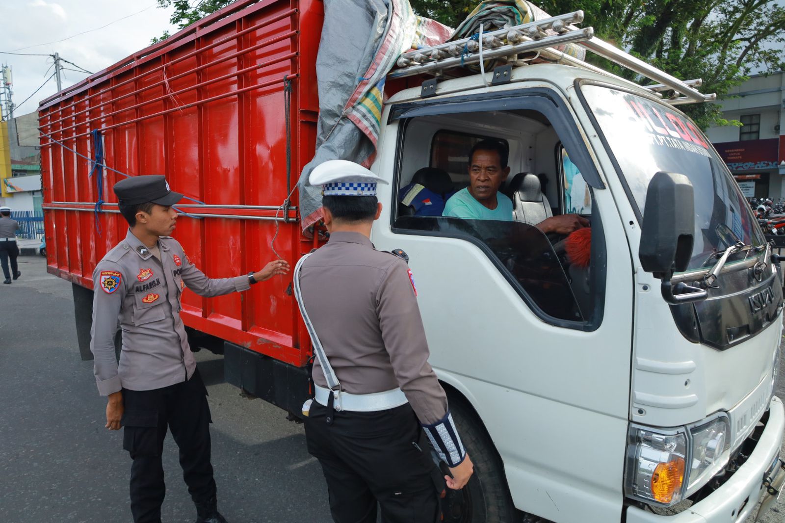 Hari Ketujuh Operasi Patuh Kie Raha 2025, Polda Malut dan Jajaran Tindak Ribuan Pelanggar Lalu Lintas