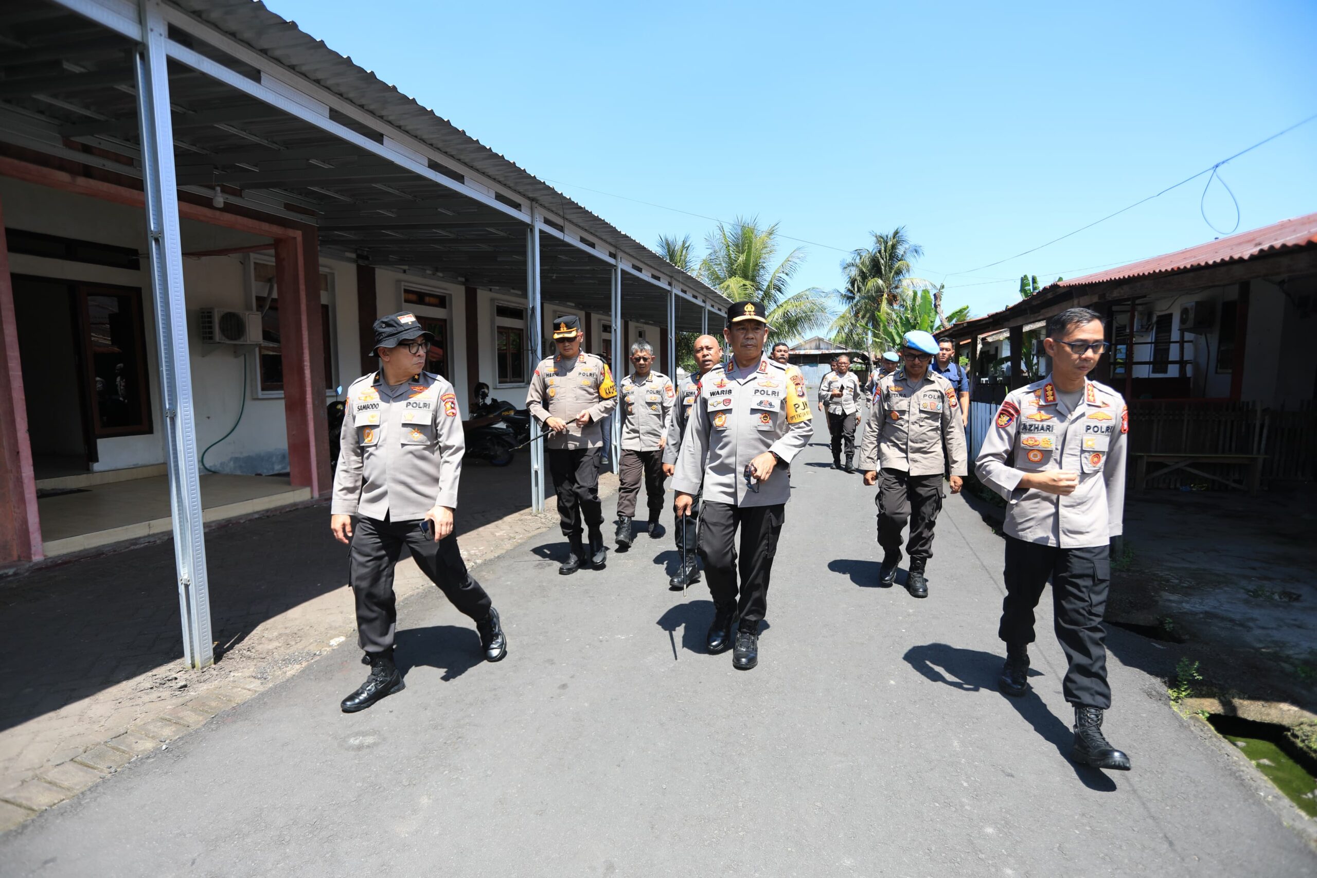 Kapolda Malut Tinjau Barak dan Rumah Dinas di Tidore