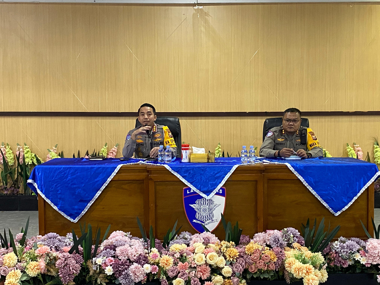 Berikan Arahan kepada Personelnya, Dirlantas Polda Maluku Utara Tekankan Disiplin dan Pelayanan Prima