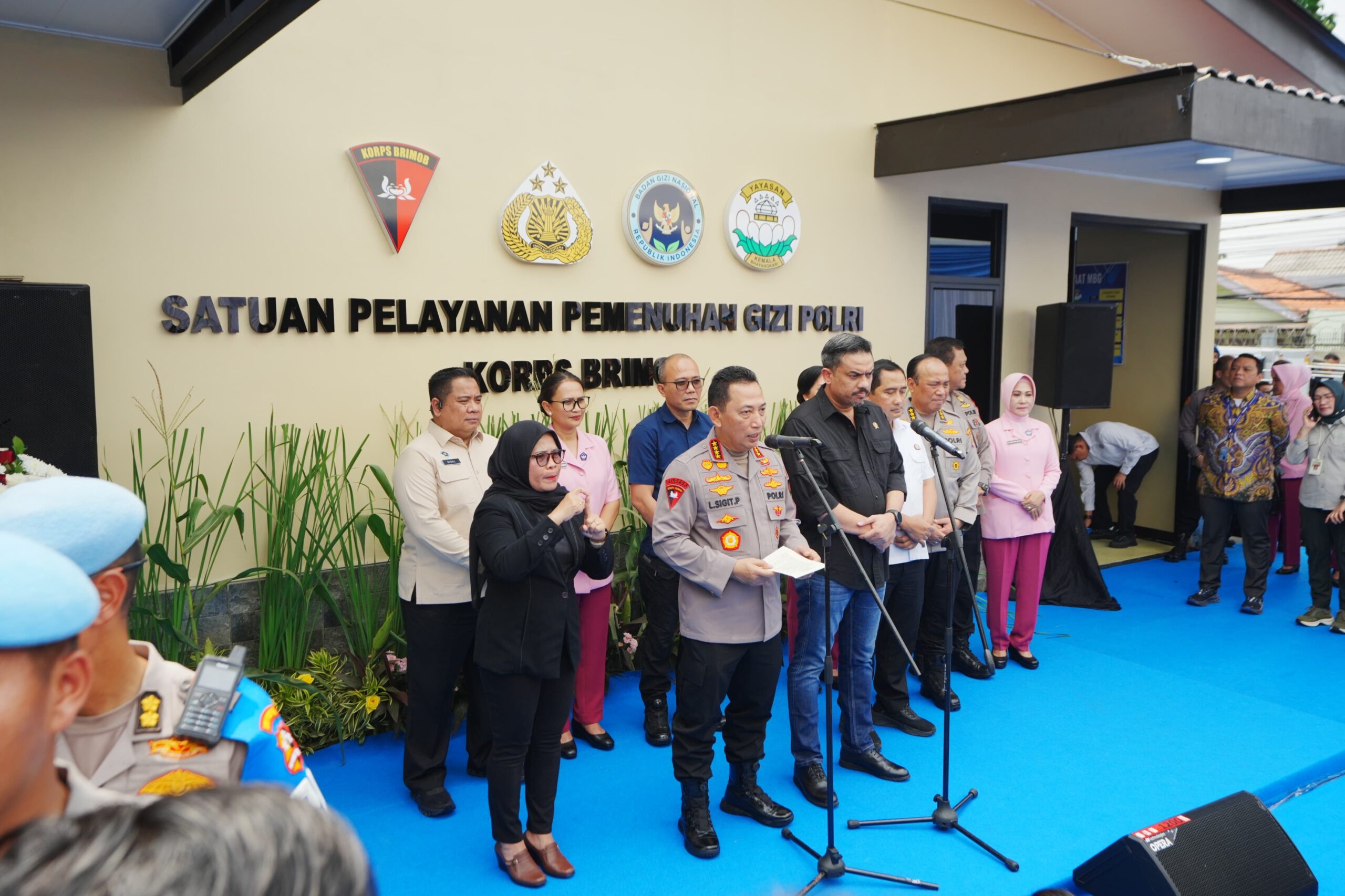 Kapolri Resmikan 28 SPPG Polri, Instruksikan Perkuat Quality Control