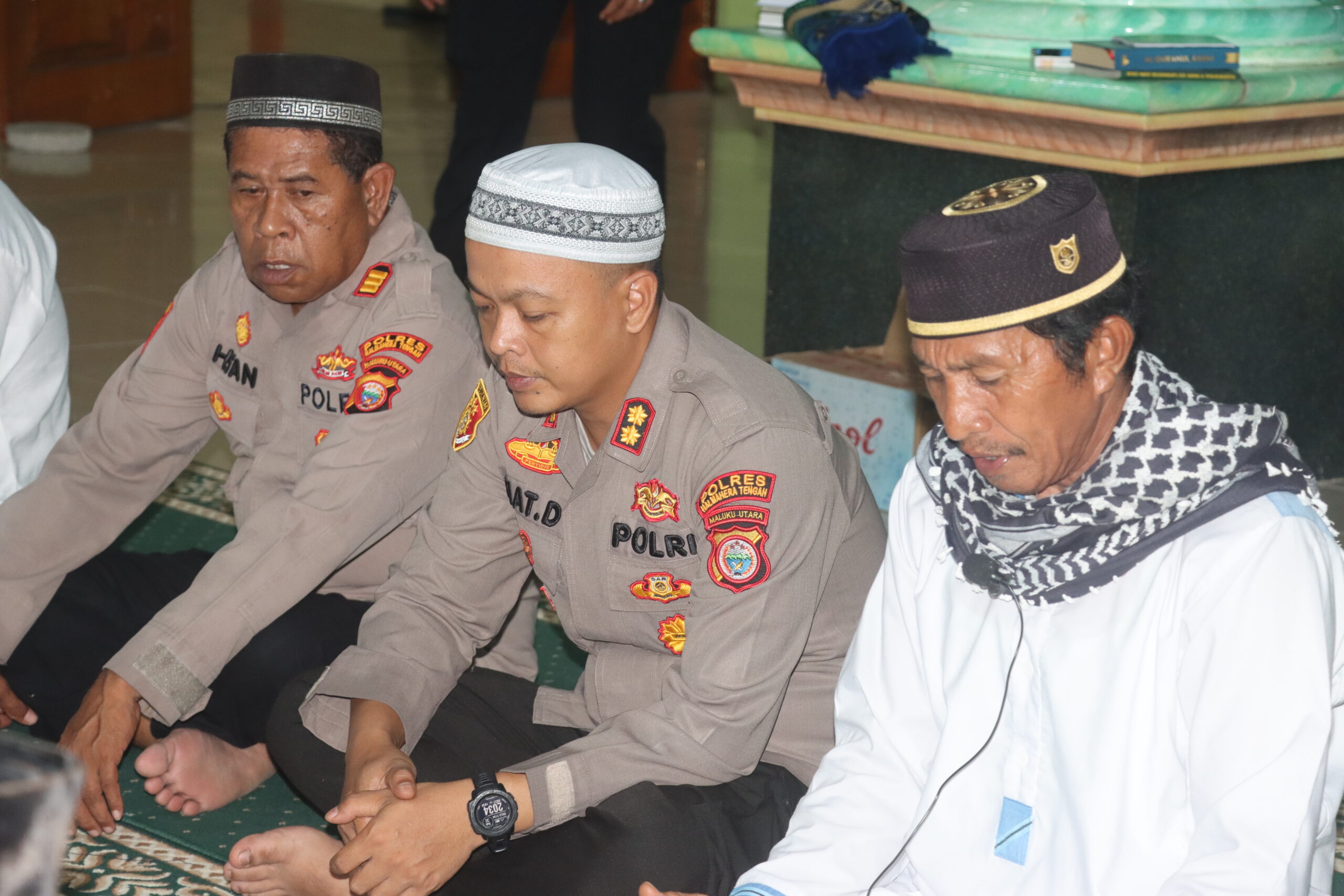 Kapolres Halteng Gandeng Tokoh Masyarakat, Tokoh Agama dan Komunitas Ojek Laksanakan Doa Bersama.Mengenang Alm.
