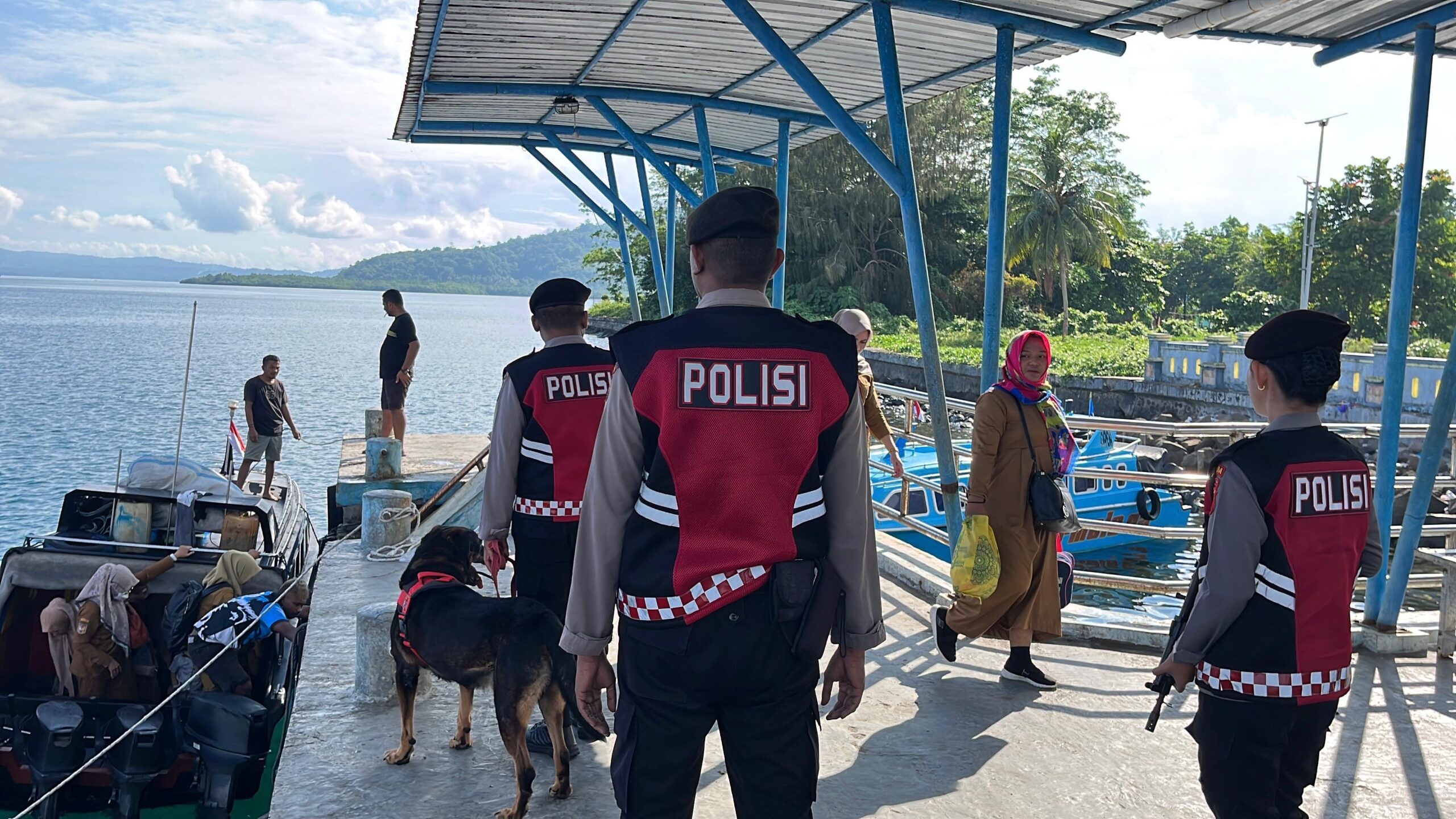 Amankan  Jalur Laut Sofifi, Unit K-9 Polda Maluku Utara Gencarkan Patroli Objek Vital