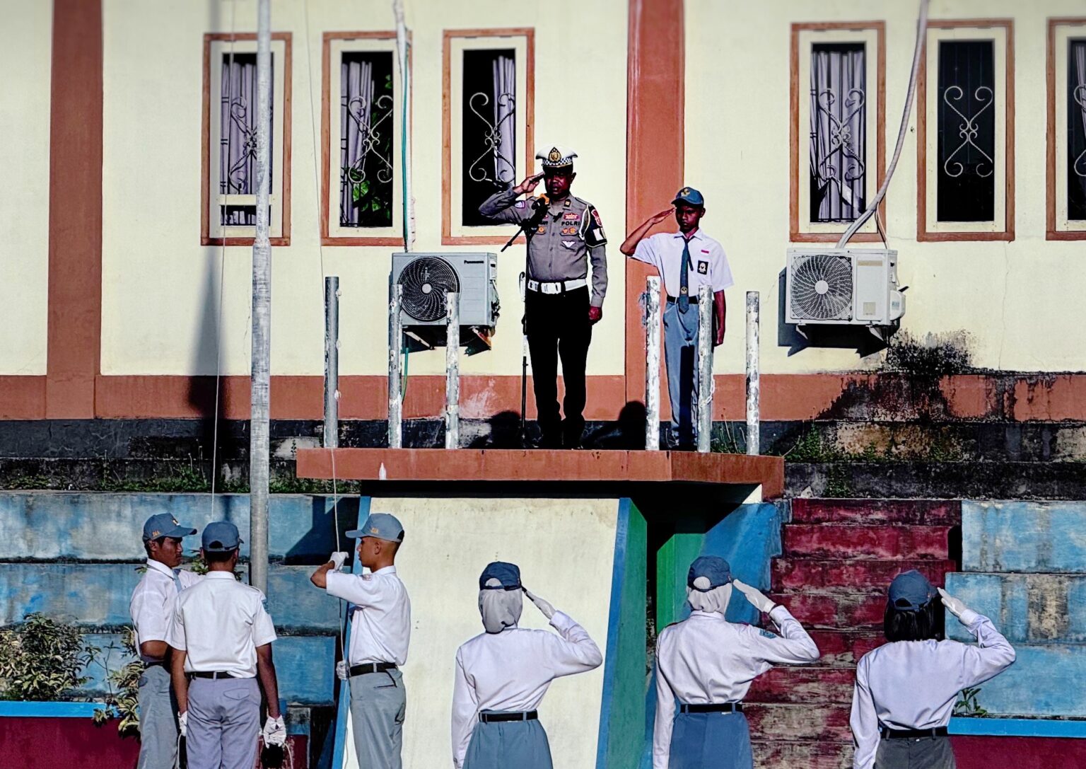 Edukasi Lantas Sejak Dini, Polres Ternate Jalankan Program “Police Goes to School” di SMKN 2 Kota Ternate