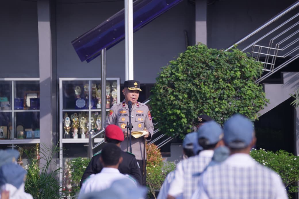 POLDA BANTEN GALAKKAN PROGRAM “POLISI PEDULI PENDIDIKAN” DENGAN MENJADI IRUP DI SEKOLAH-SEKOLAH