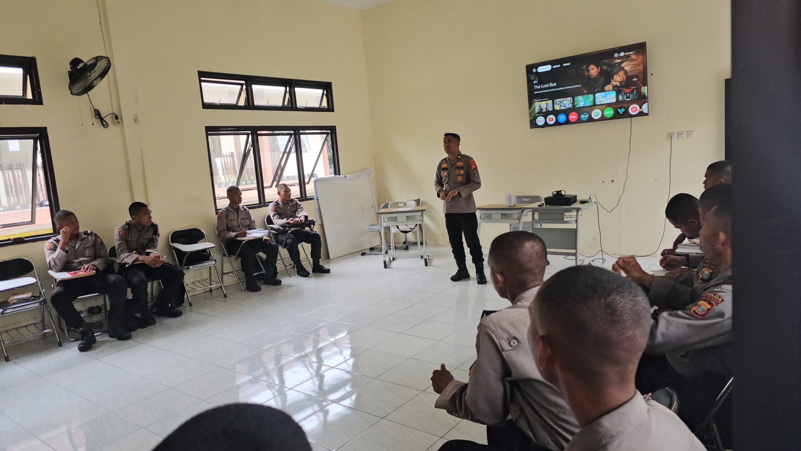 Bangun Polisi Adaptif Era Digital, Bidhumas Polda Malut Bekali Siswa SPN Literasi dan Manajemen Media