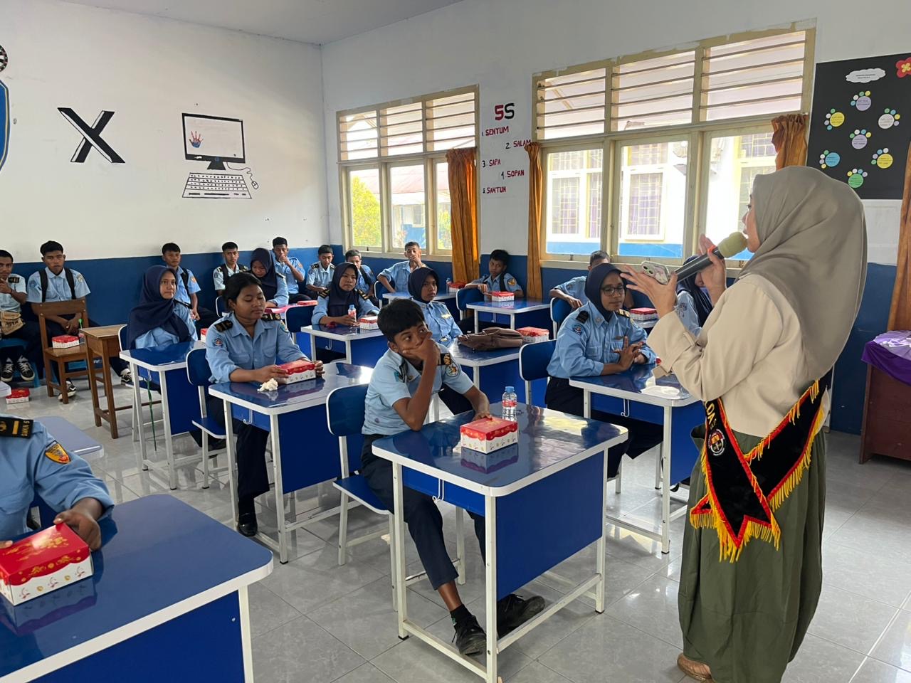 Polda Malut Gelar Literasi Digital kepada Pelajar SMKN 5 Tidore Kepulauan