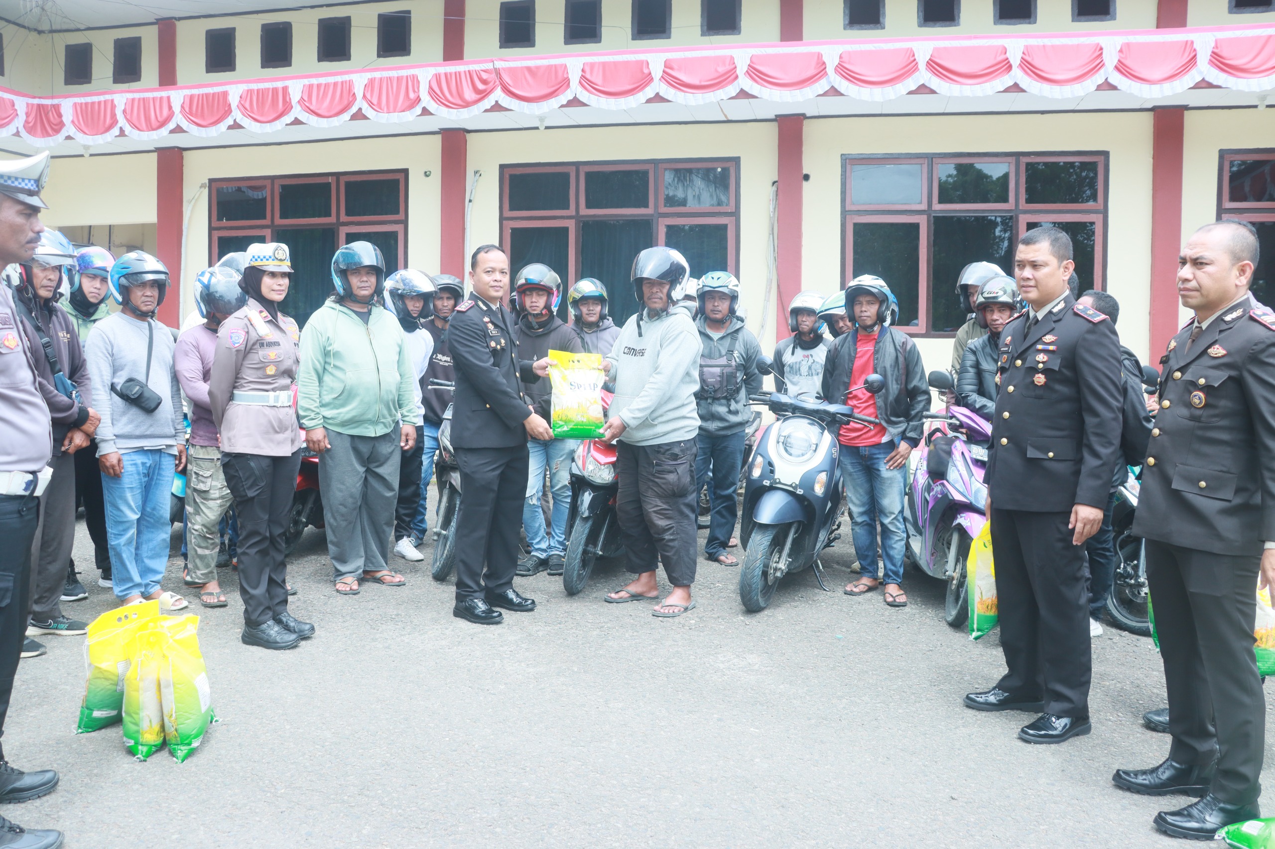 Peringati Hari Sumpah Pemuda, Polres Halmahera Tengah Gandeng Komunitas Ojek