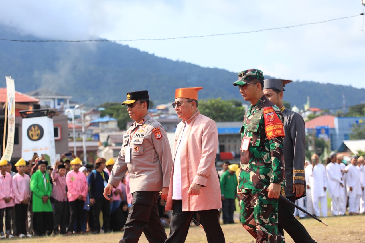 Kapolda Malut mendampingi Wapres Gibran Hadiri Pembukaan Festival Legu Taro No Ate