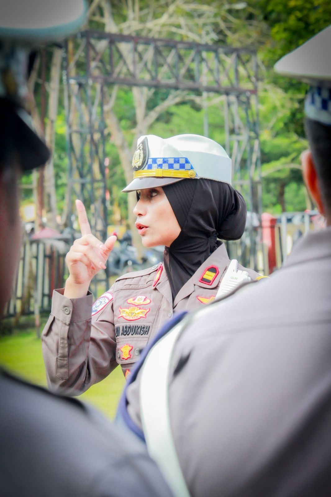 Hari ke-5 Operasi Zebra Kie Raha 2025, IPTU Masqun Abdukish, S.H., M.Si. Berikan Ratusan Surat Teguran kepada Pelanggar Lalu Lintas