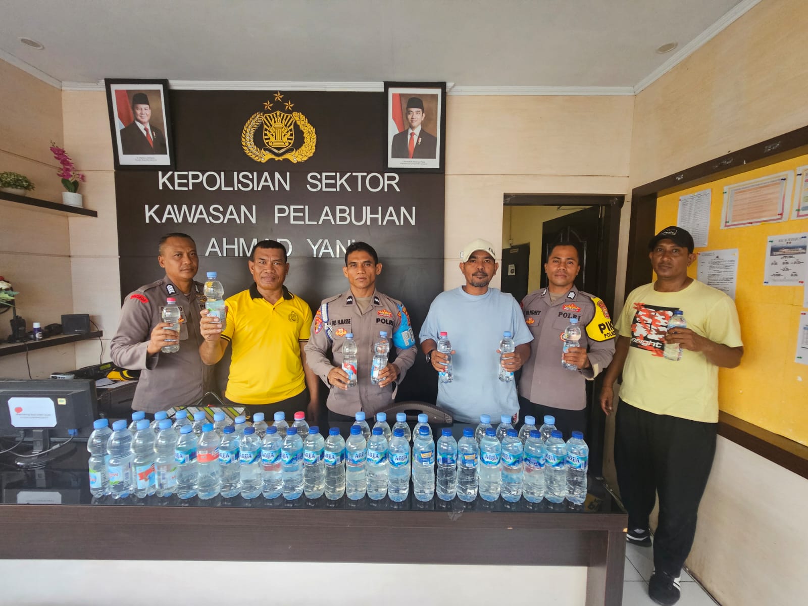 Polsek Pelabuhan Ahmad Yani Amankan 48 Botol Miras Ilegal