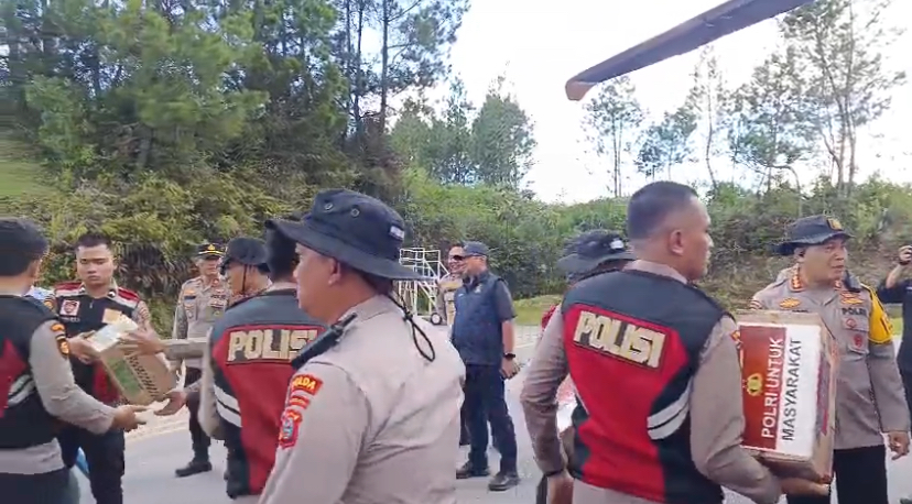 POLRI KEMBALI KIRIM 3,8 TON LOGISTIK OPERASIONAL PADA HARI KETIGA PENGIRIMAN, TERMASUK PERLENGKAPAN K9 DAN TENDA TAKTIS