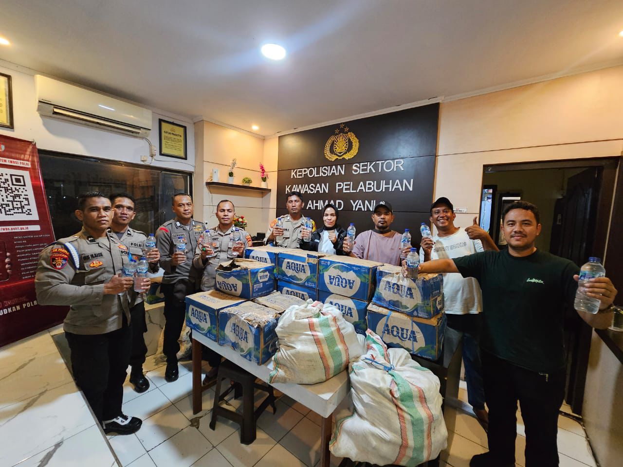 Jelang Nataru, Polsek Pelabuhan Ahmad Yani Amankan Ratusan Botol Miras ilegal