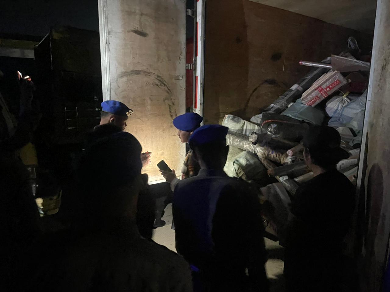 Jaga Kamtibmas, Personel Gabungan Operasi Pekat Patroli Ketat di Pelabuhan Ferry Sofifi