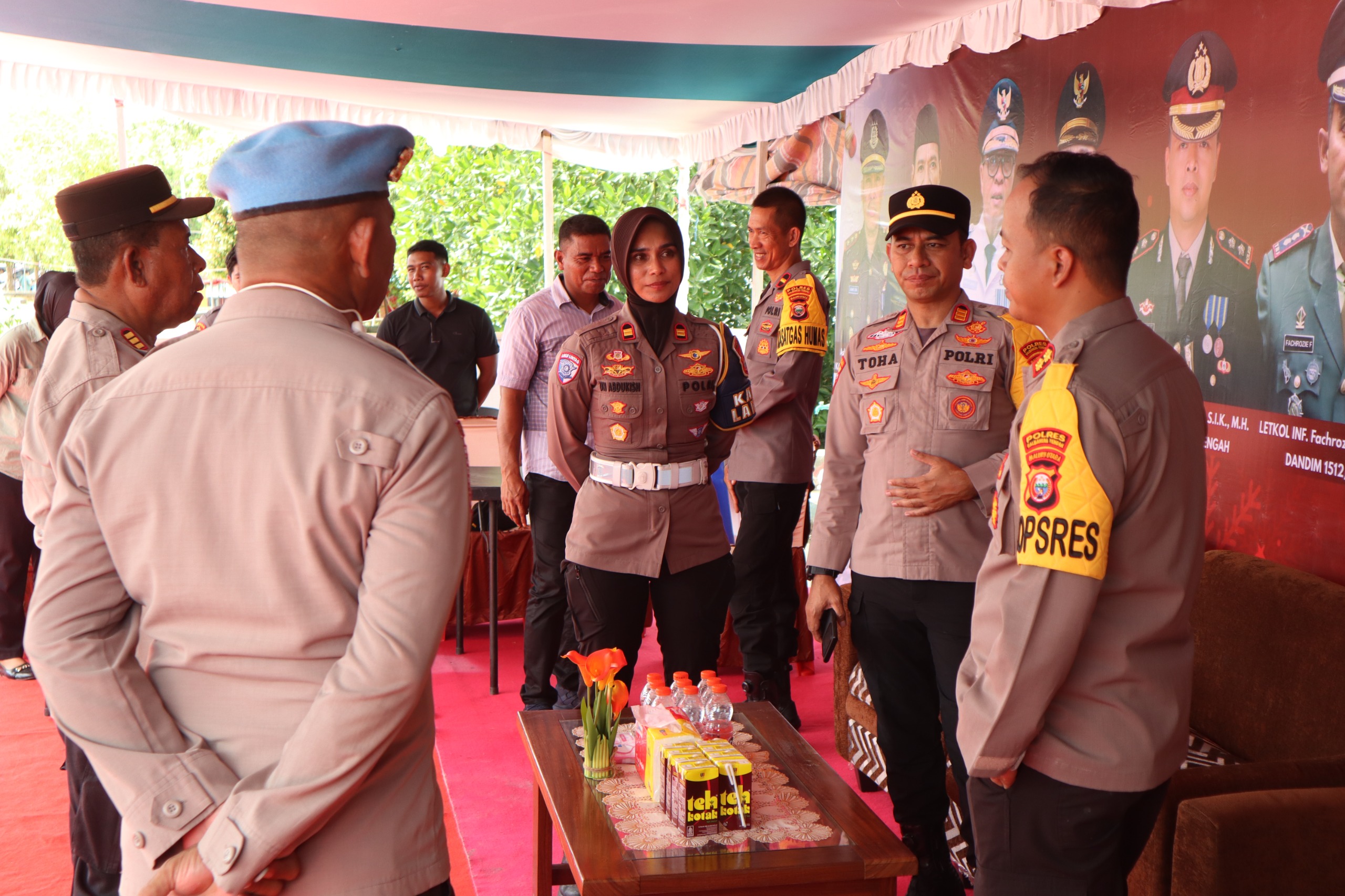 Pastikan Keamanan Nataru, Kapolres Halmahera Tengah Tinjau Pos Pam di Weda