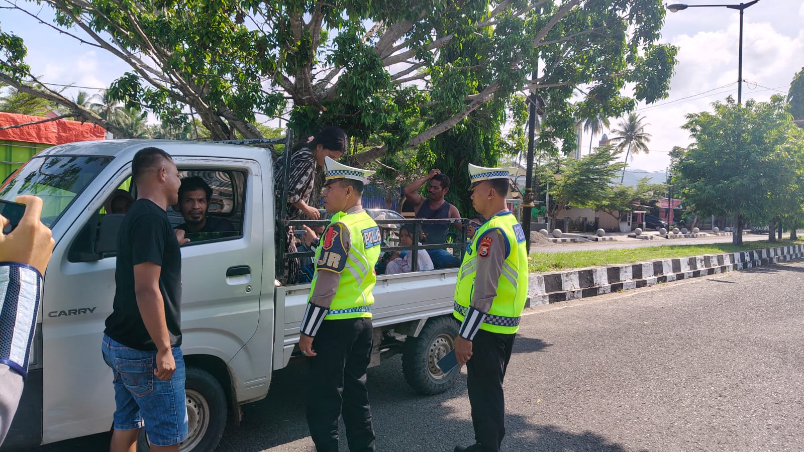 Jaga Kelancaran Arus Lalu Lintas, Satgas Kamseltibcar Lantas Patroli di Titik Rawan Sofifi