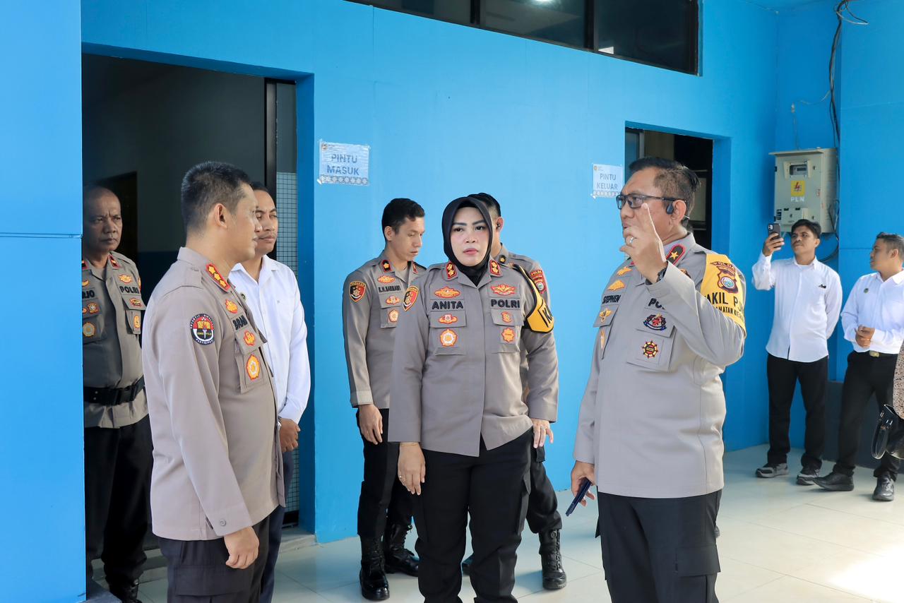 Wakapolda Malut Tinjau SPPG Polres Ternate, Pastikan Kesiapan Dukung Program MBG