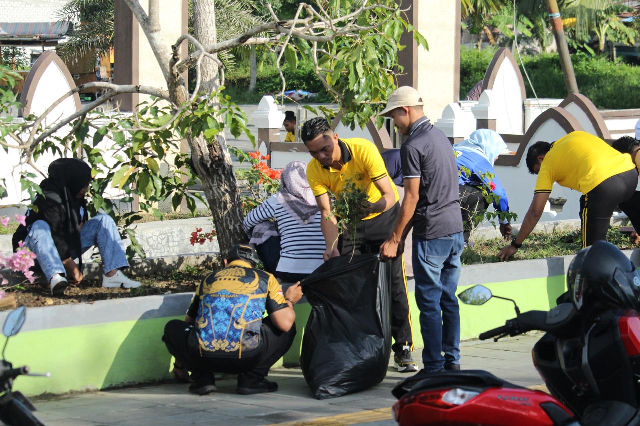 Polres Halteng Bersama Pemda dan Kodim 1512/Weda Gelar Gerakan ASRI di Weda