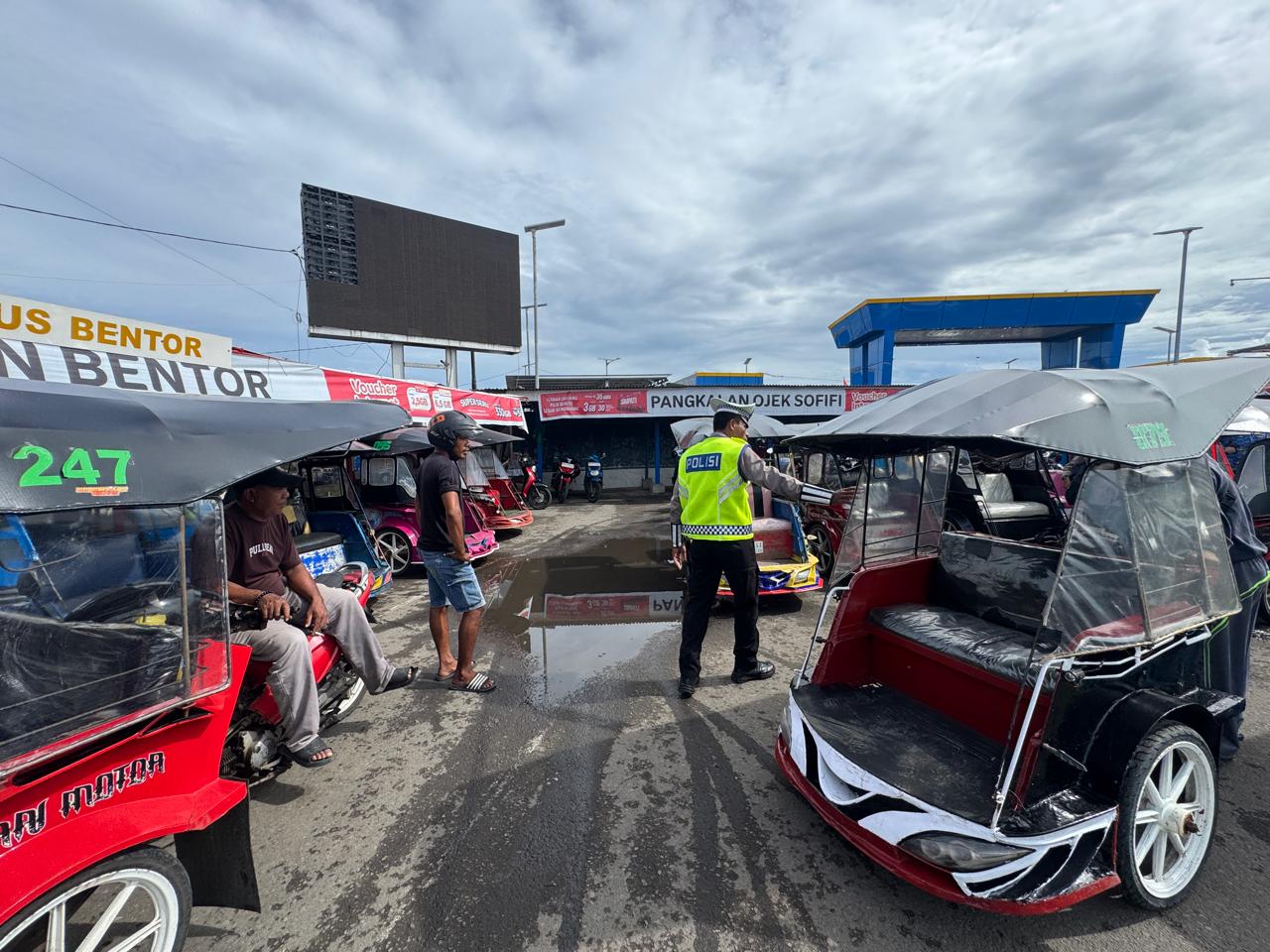 *Polda Malut Gencarkan Edukasi Tertib Berlalu Lintas Melalui Satgas Preemtif Operasi Keselamatan Kie Raha 2026*