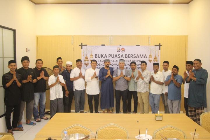 Kapolres Halteng Bukber Bersama Wartawan, Perkuat Sinergi Jaga Kamtibmas