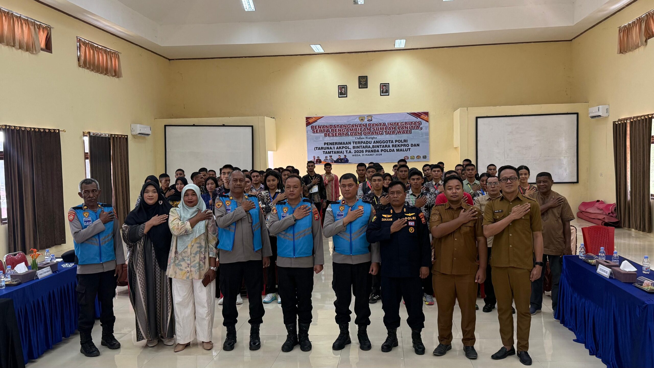 Polres Halmahera Tengah Gelar Penandatanganan Pakta Integritas dan Pengambilan Sumpah Penerimaan Polri T.A. 2026