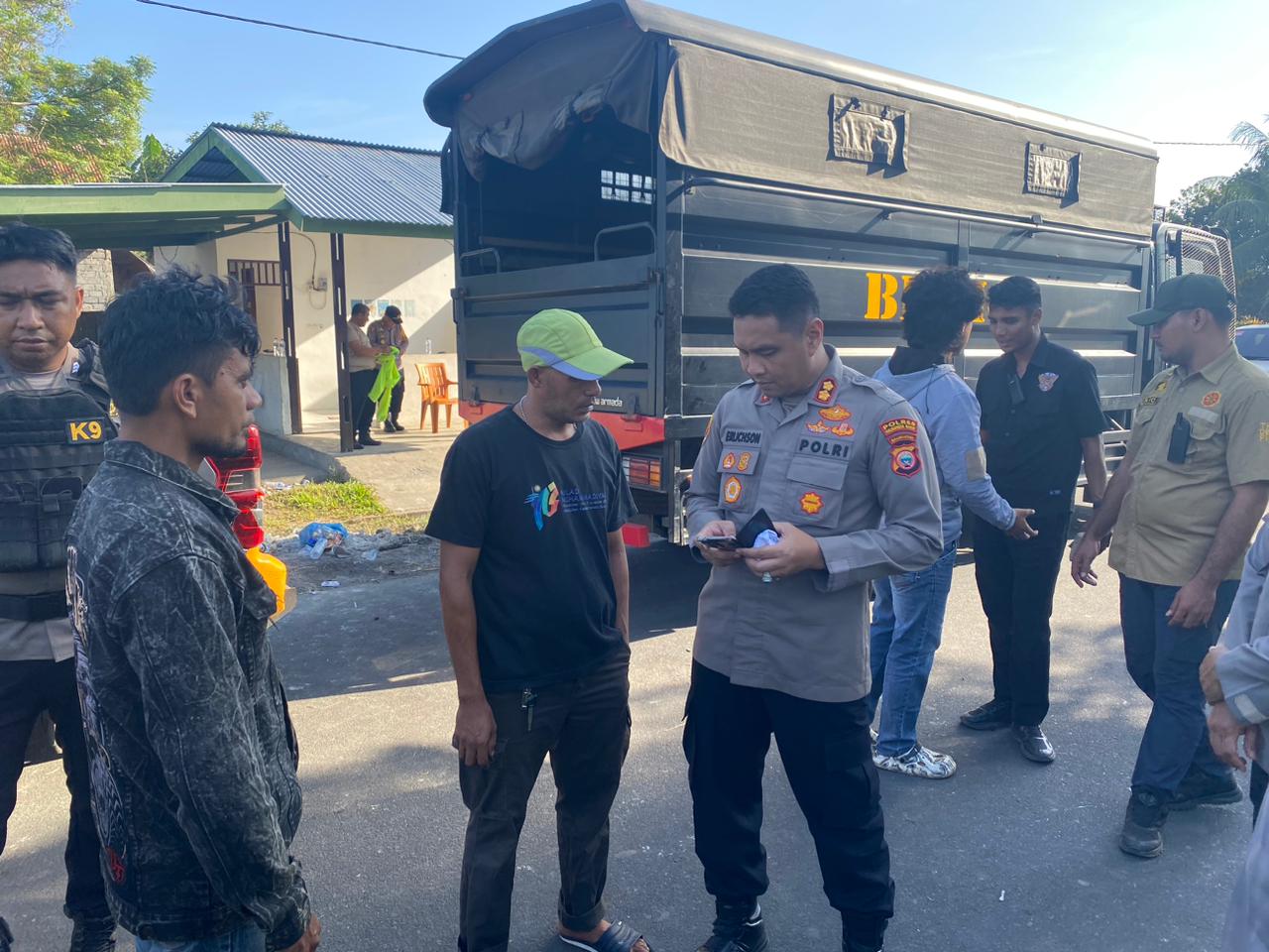 Kapolres Halut Pimpin Langsung Razia Gabungan, Senjata hingga Bom Rakitan Diamankan Pasca Bentrok Dua Desa