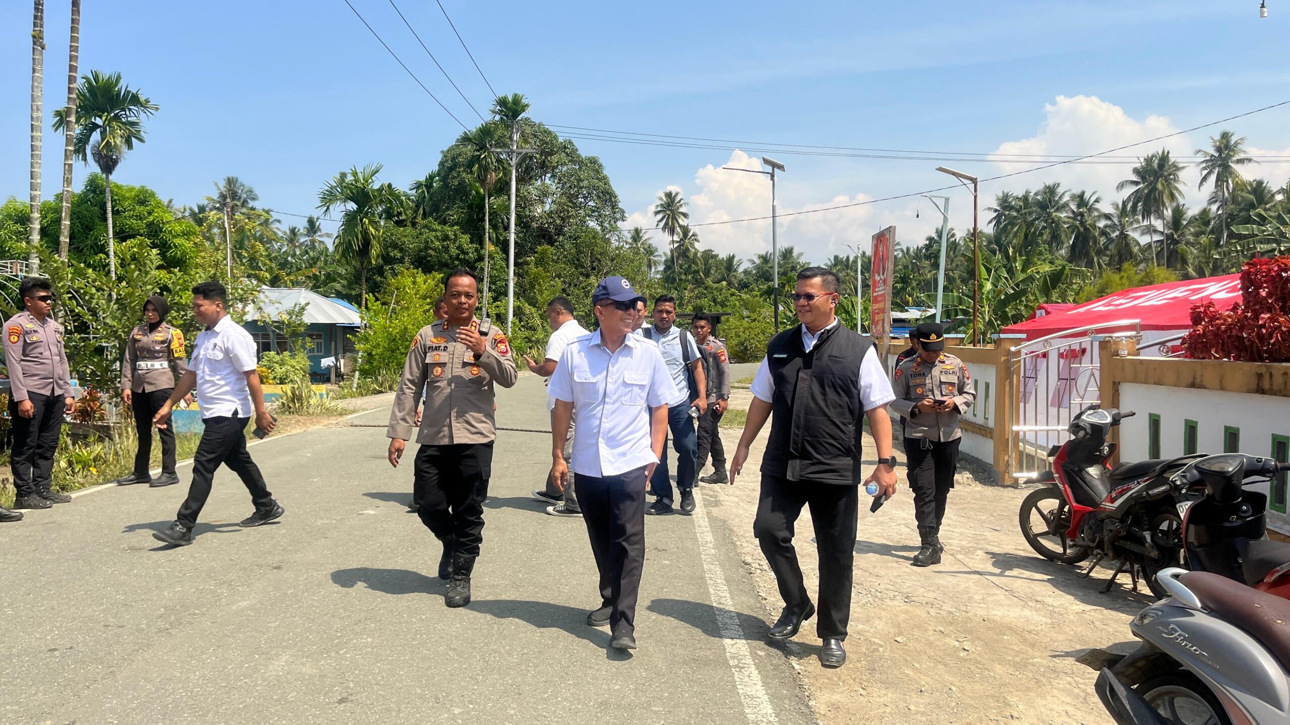 Kapolres Halteng Dampingi Kapolda Malut dan Tim Audit Mabes Polri Tinjau Pos Aman Nusa I di Desa Sibenpopo