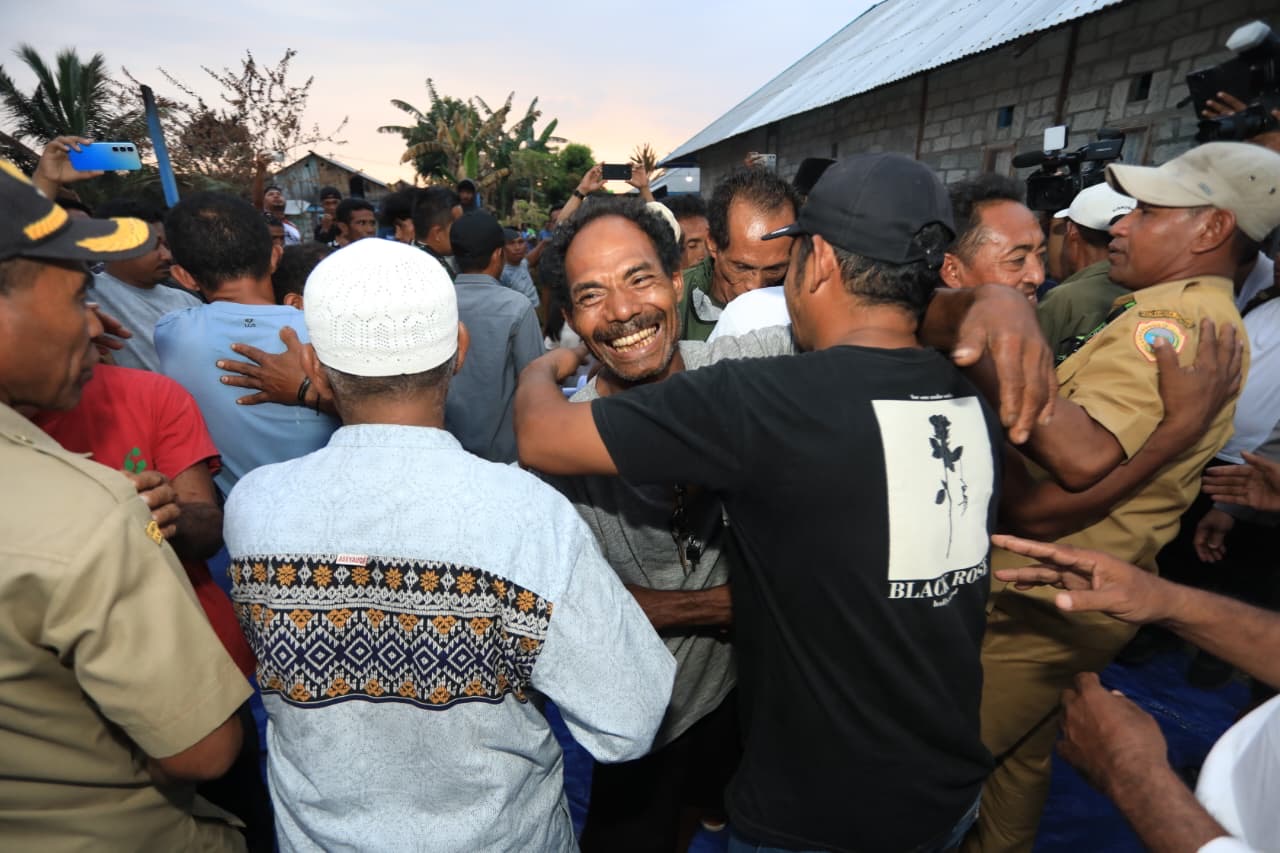Tangis Haru Warnai Perdamaian Warga Sibenpopo–Banemo, Polri Tekankan Persaudaraan