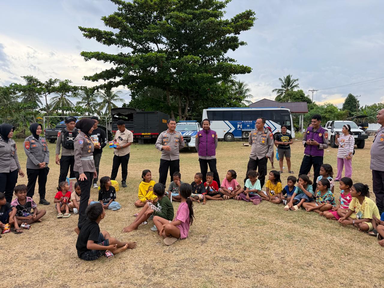 Pulihkan Keceriaan Anak-Anak Pasca Konflik, Polres Halmahera Tengah Gelar Trauma Healing di Desa Sibenpopo
